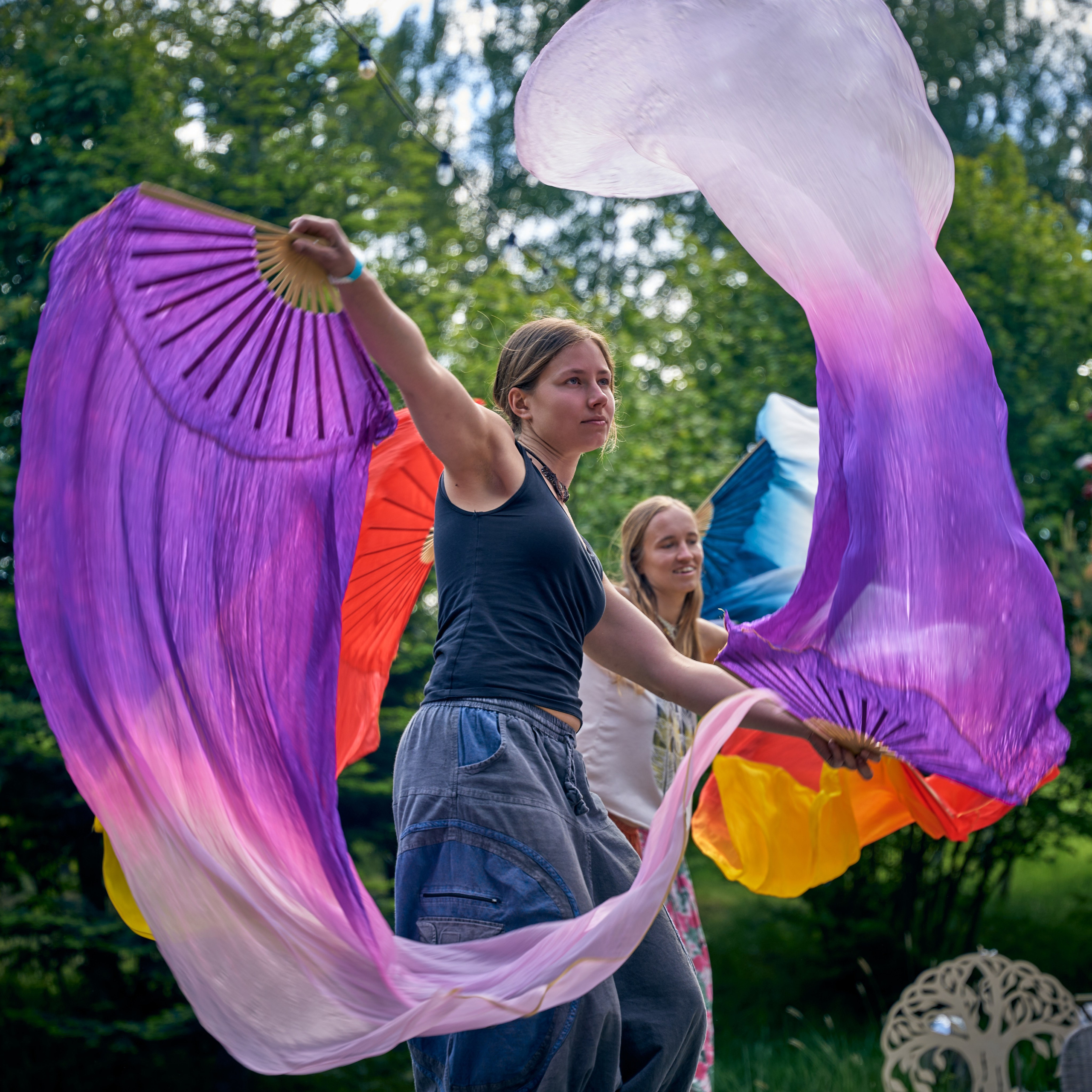 „Wachlarze na Plaży” - warsztat Nadii Szypiłow na Mikrofestiwalu „2uRodziny Turkusowej Wyspy”. Andriej Szypilow — Photography & Videography