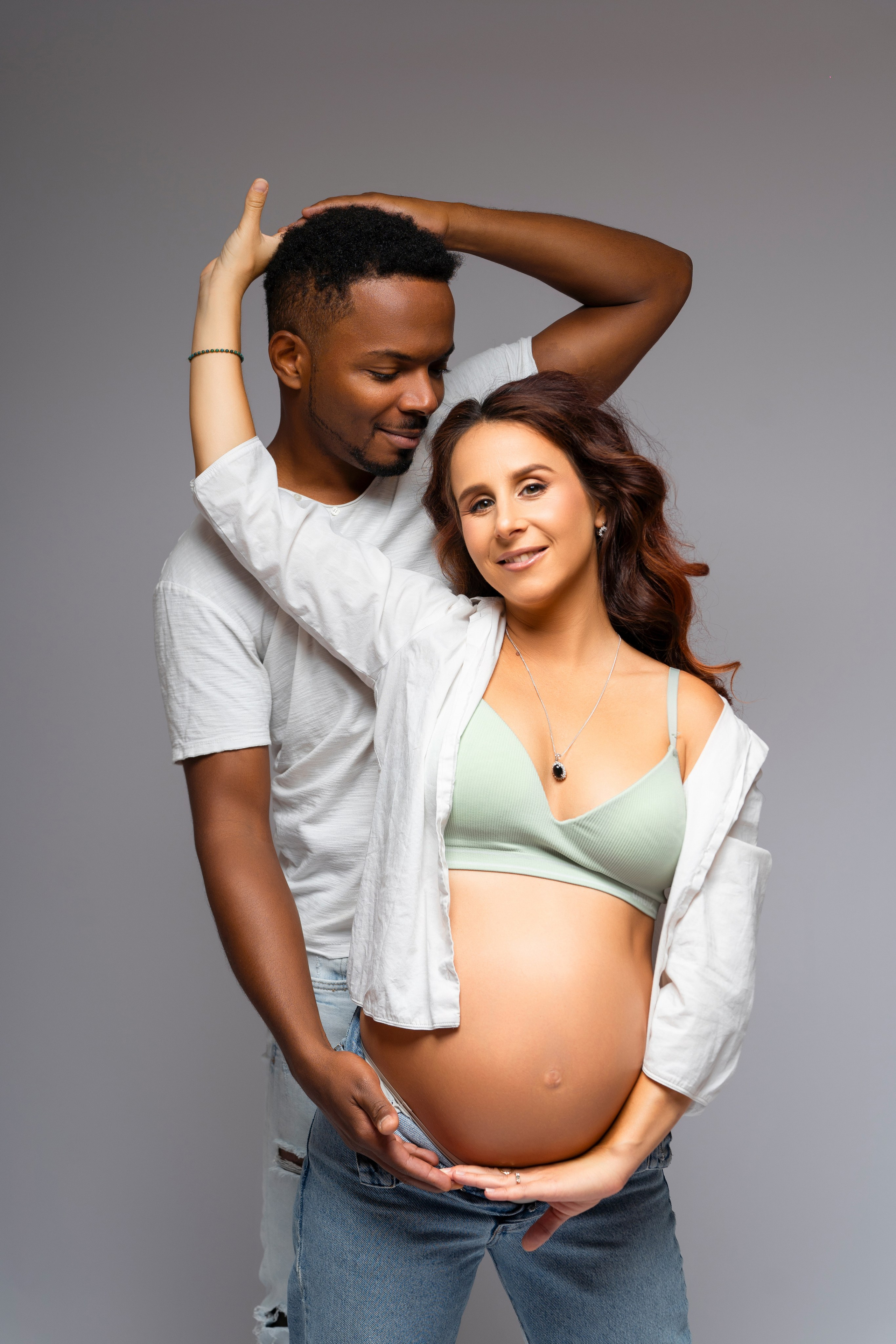 Photographe grossesse Paris, Pregnancy photographer Paris. Photographer in Paris