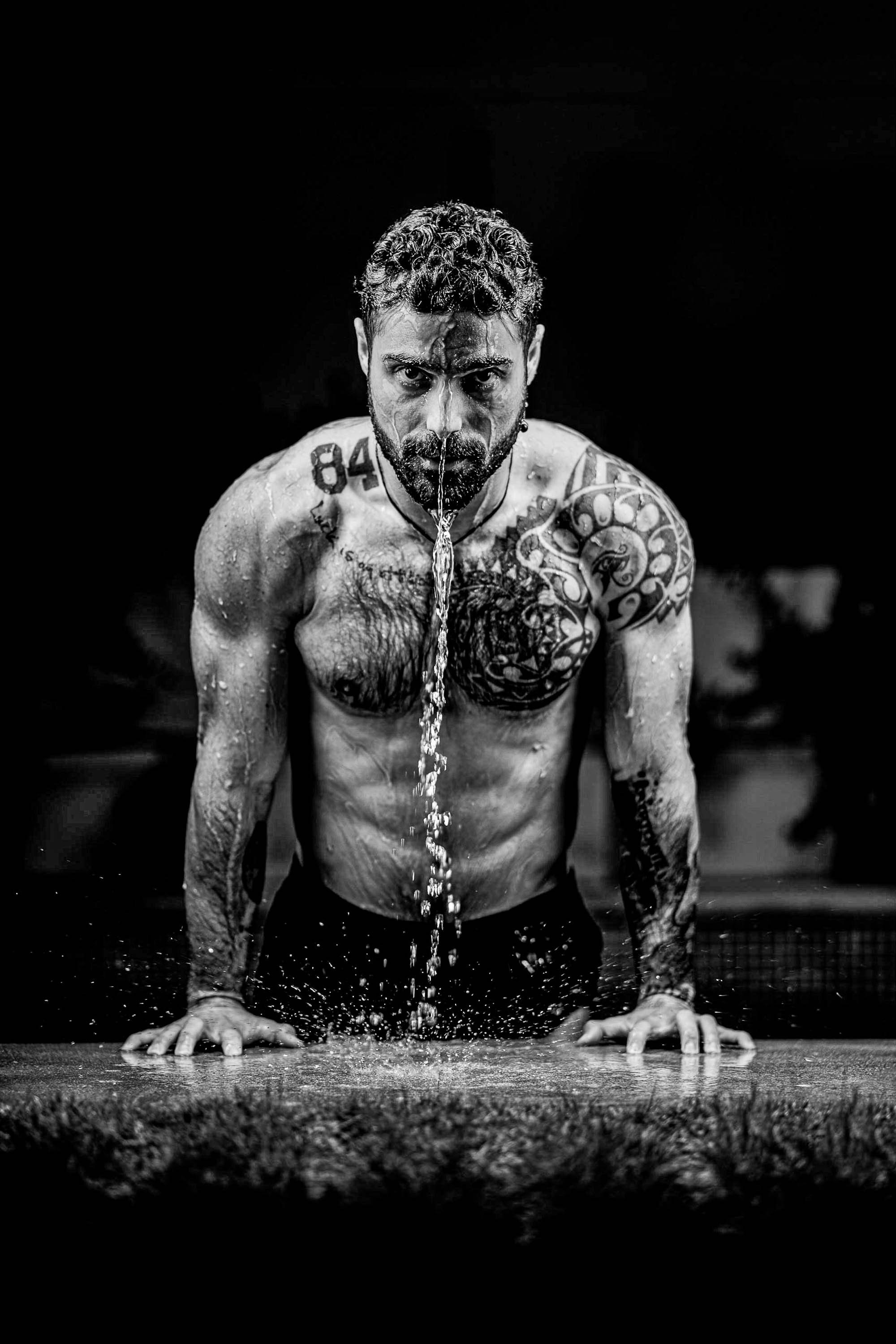 Sesión de fotos de hombre en gimnasio