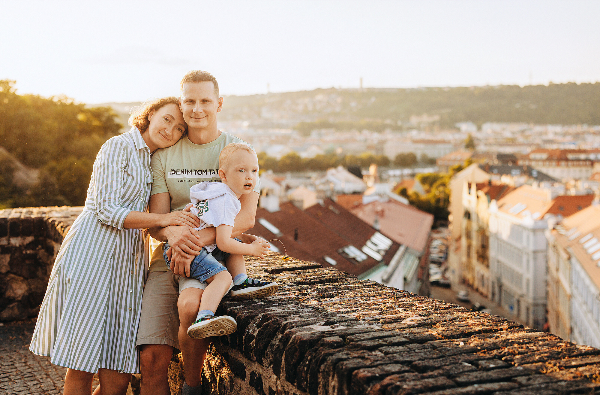 Таня, Андрей и Паша на прогулке. Family and wedding photographer in Prague Natalia Fedori