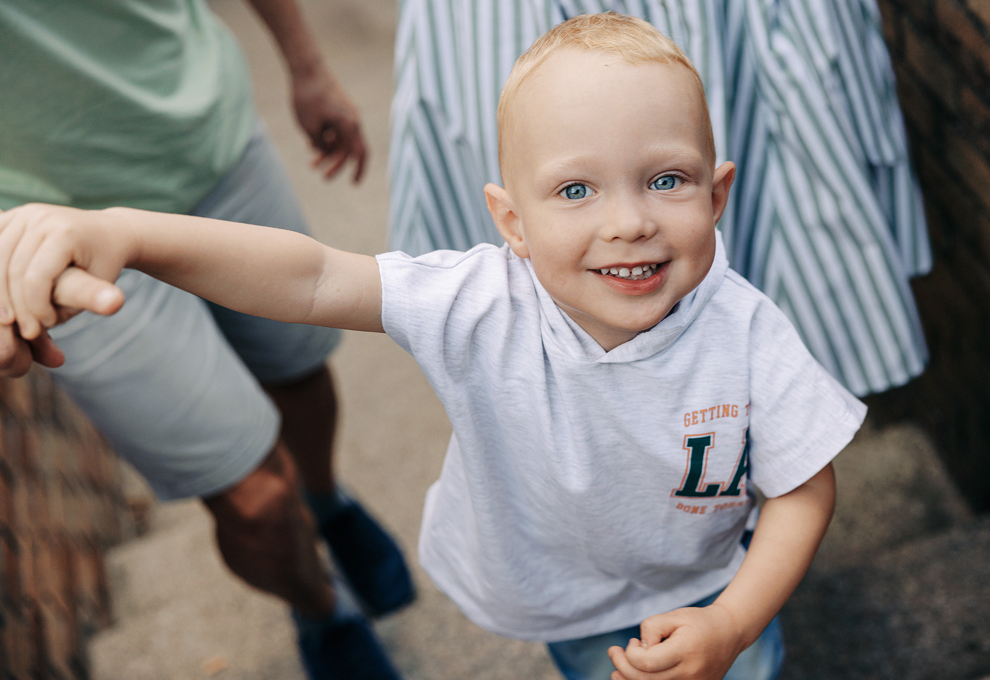 Таня, Андрей и Паша на прогулке. Family and wedding photographer in Prague Natalia Fedori