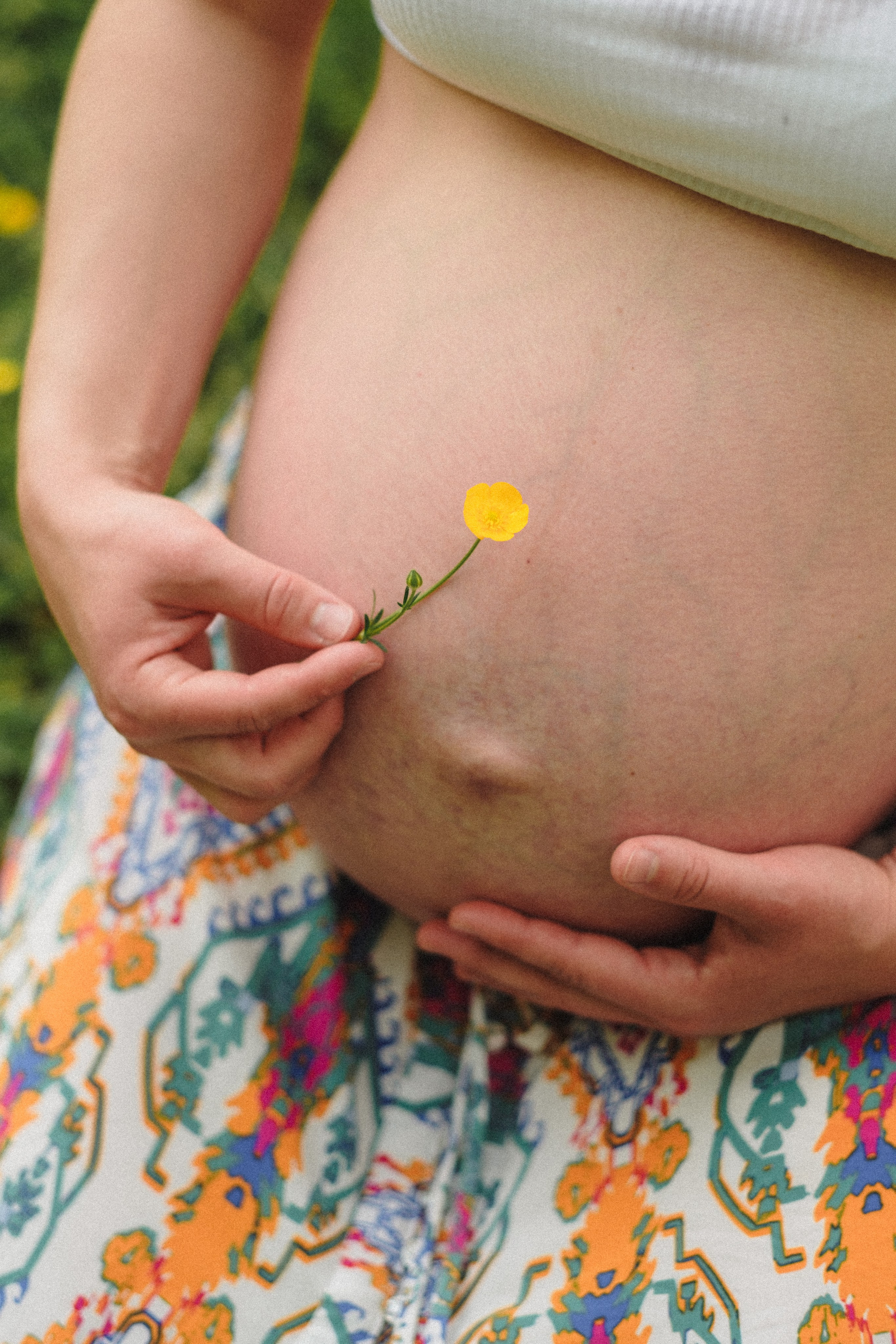 Spring Maternity Session at Bryan Park in Richmond, VA. Family Photographer Anna Dobrovolskaia | Richmond, VA