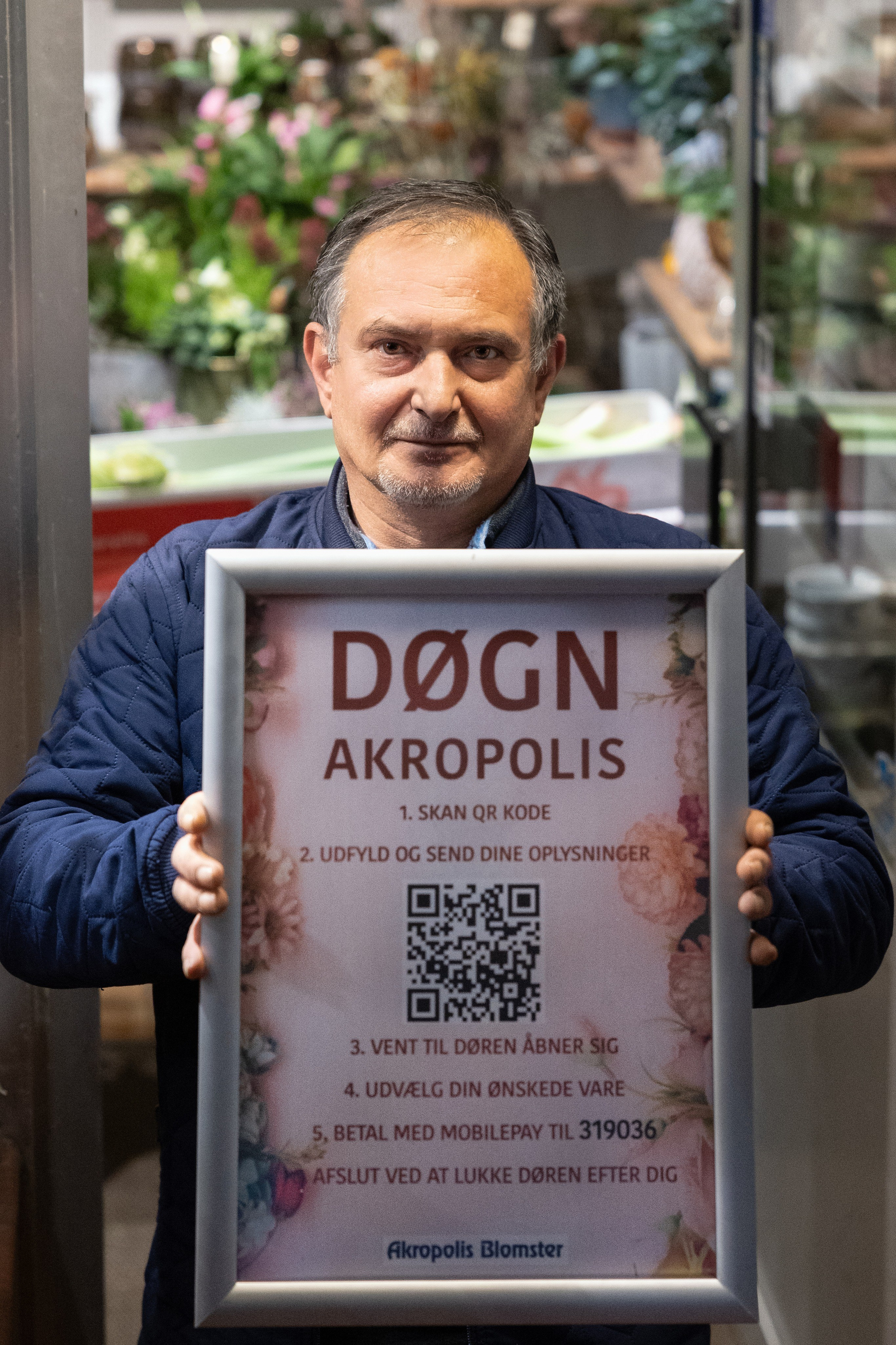 Blomster 24/7 – Når det passer digFå adgang til blomster døgnet rundt hos Akropolis Blomster. Vælg blandt friske buketter eller bestil hurtig blomster afhentning – altid klar, når du har brug for det.