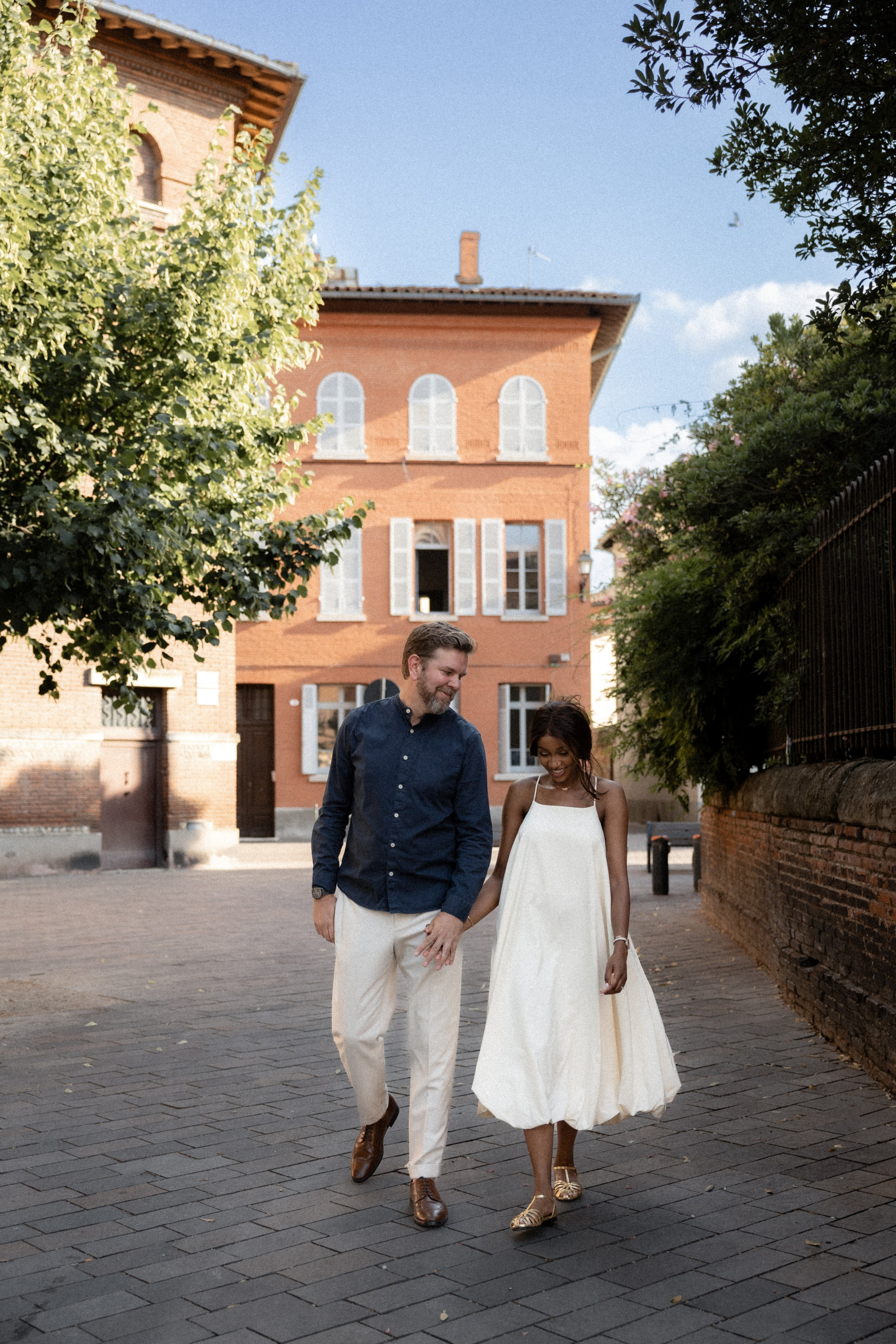 Engagement loves tory photoshoot in Toulouse. Anah & Andrew. Eugenie Smirnova — wedding, corporate and lifestyle photographer in Toulouse and Southwest France
