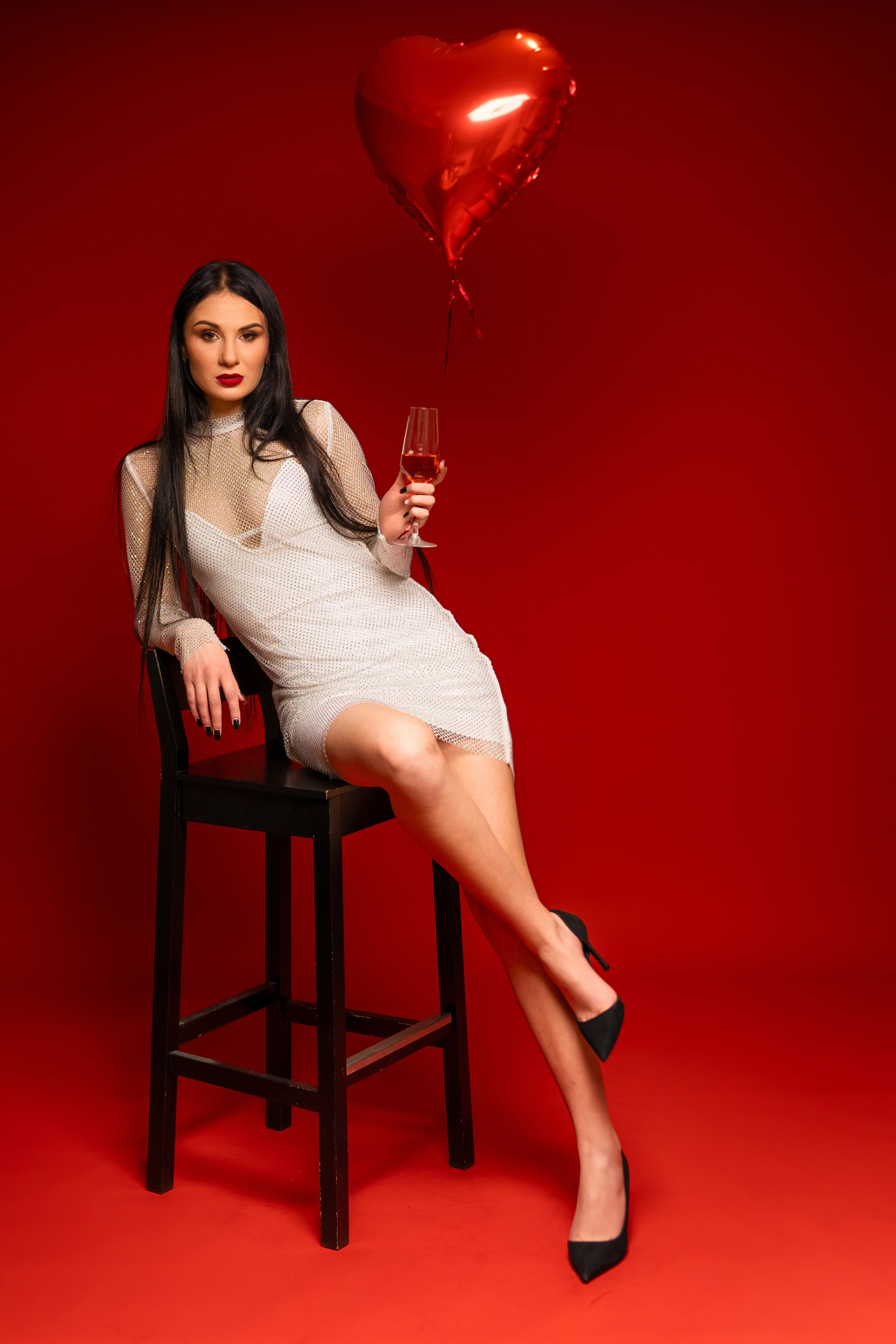 Ladies. Photographer in Paris