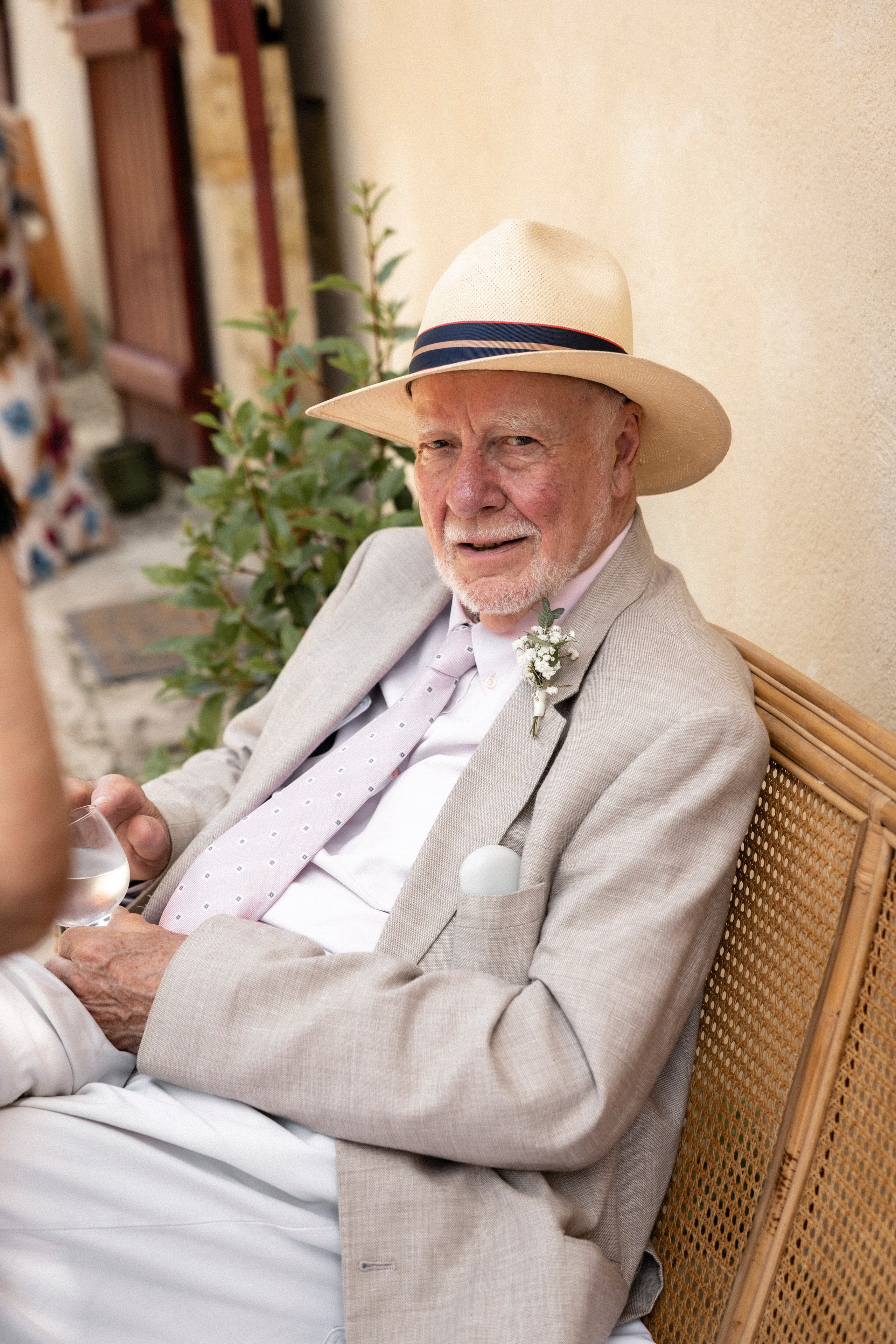 Sarah & Sean — a fairytale wedding at Château Sentout. Eugenie Smirnova — wedding, corporate and lifestyle photographer in Toulouse and Southwest France