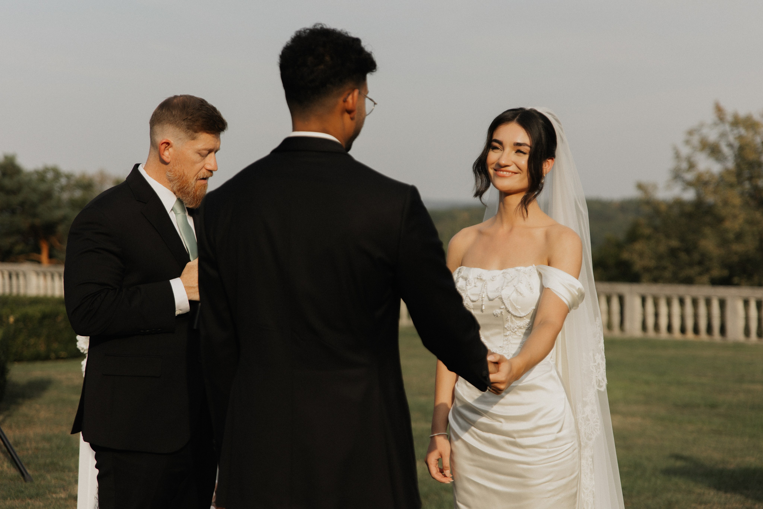 Elegant Castle Wedding in Austria | Alwin & Ruth’s Fairytale Celebration. Wedding photographer and videographer based in Timisoara, Romania