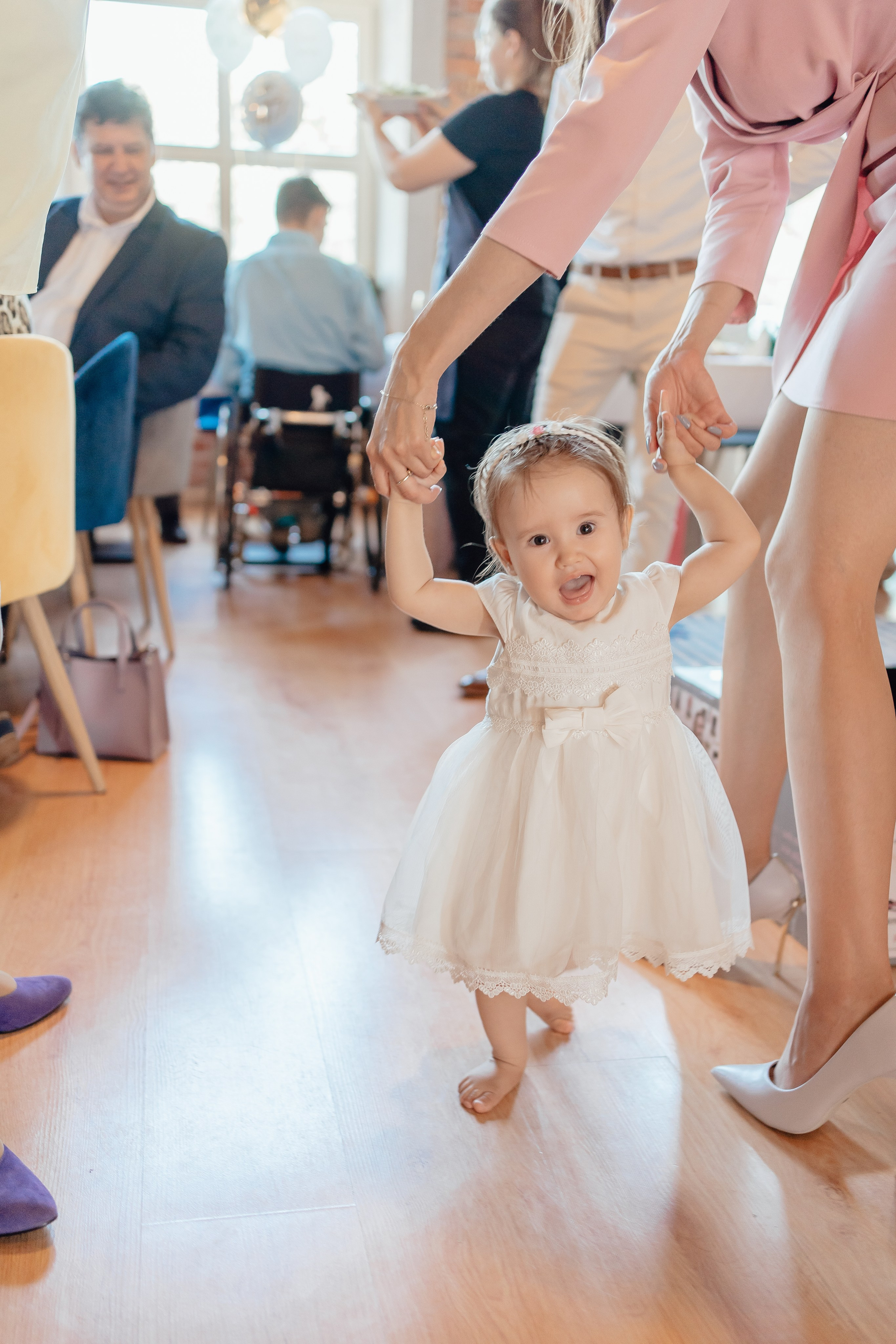 Chrzest Święty Natalii. Fotograf Łódź - sesja ciążowa, noworodkowa, dziecięca. Studio w Łodzi