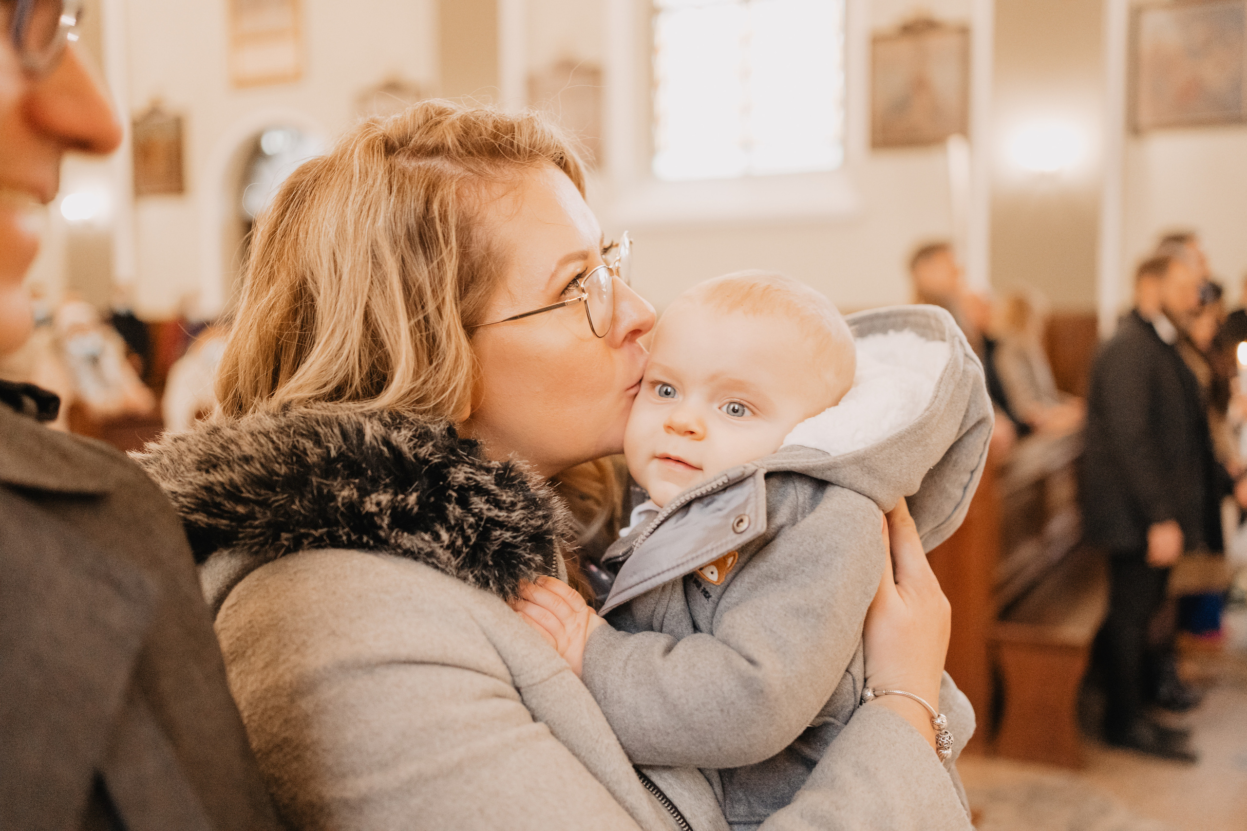 Wyjątkowy dzień dla Szymona - Chrzest święty w Łodzi. Fotograf Łódź - sesja ciążowa, noworodkowa, dziecięca. Studio w Łodzi