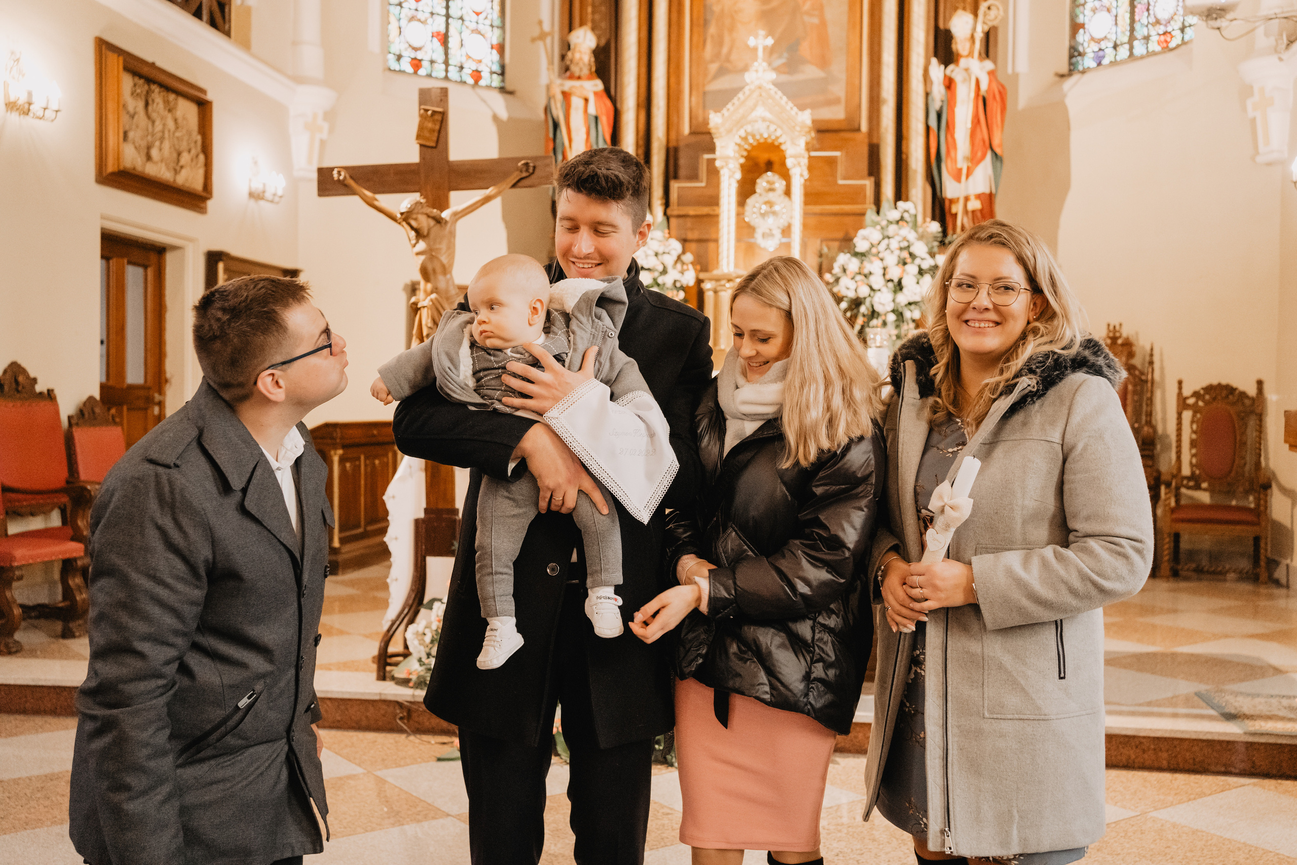 Wyjątkowy dzień dla Szymona - Chrzest święty w Łodzi. Fotograf Łódź - sesja ciążowa, noworodkowa, dziecięca. Studio w Łodzi