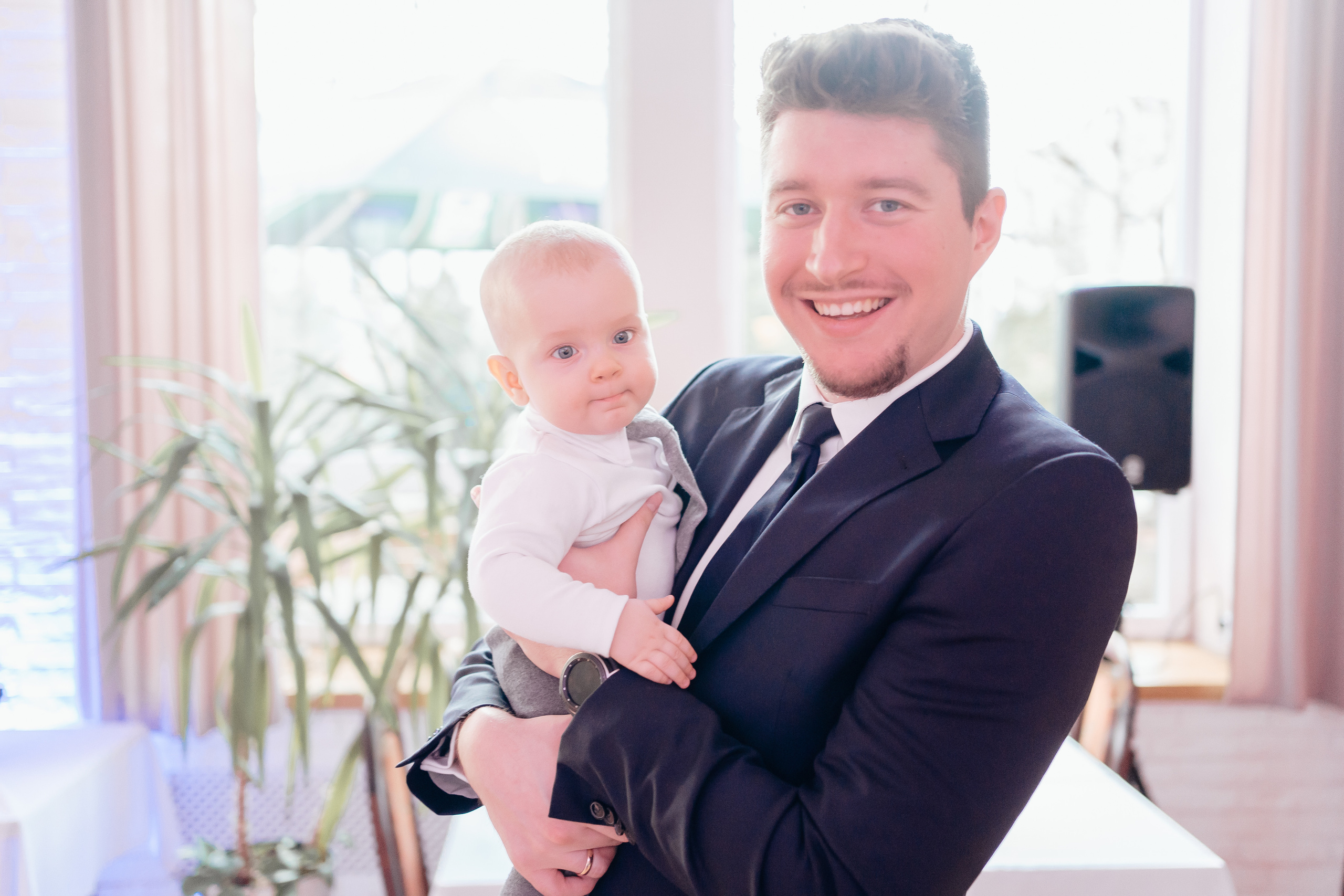 Wyjątkowy dzień dla Szymona - Chrzest święty w Łodzi. Fotograf Łódź - sesja ciążowa, noworodkowa, dziecięca. Studio w Łodzi