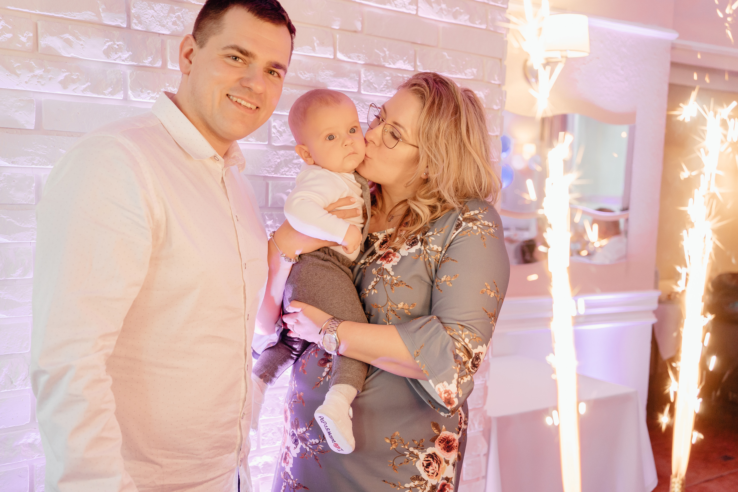 Wyjątkowy dzień dla Szymona - Chrzest święty w Łodzi. Fotograf Łódź - sesja ciążowa, noworodkowa, dziecięca. Studio w Łodzi