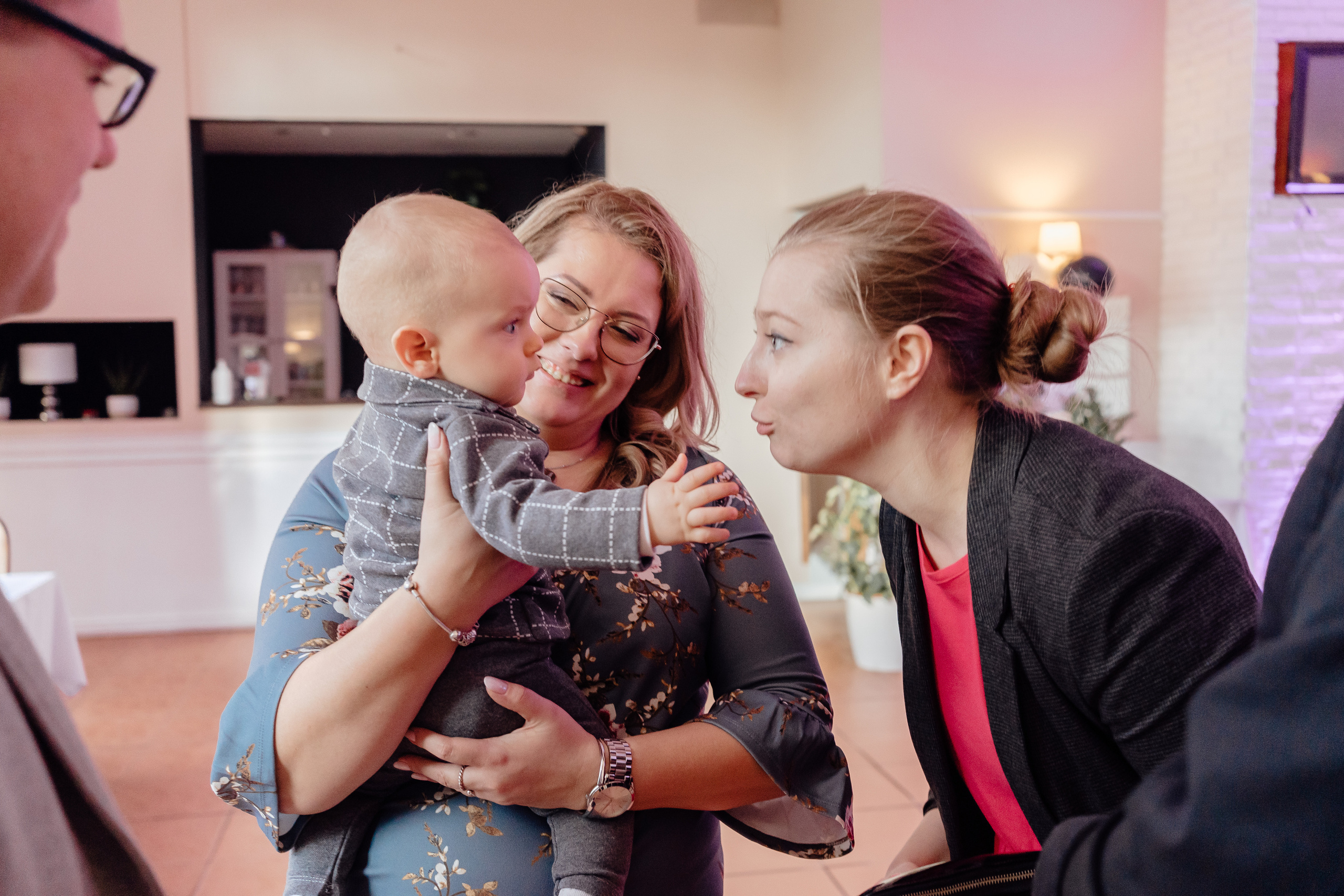 Wyjątkowy dzień dla Szymona - Chrzest święty w Łodzi. Fotograf Łódź - sesja ciążowa, noworodkowa, dziecięca. Studio w Łodzi