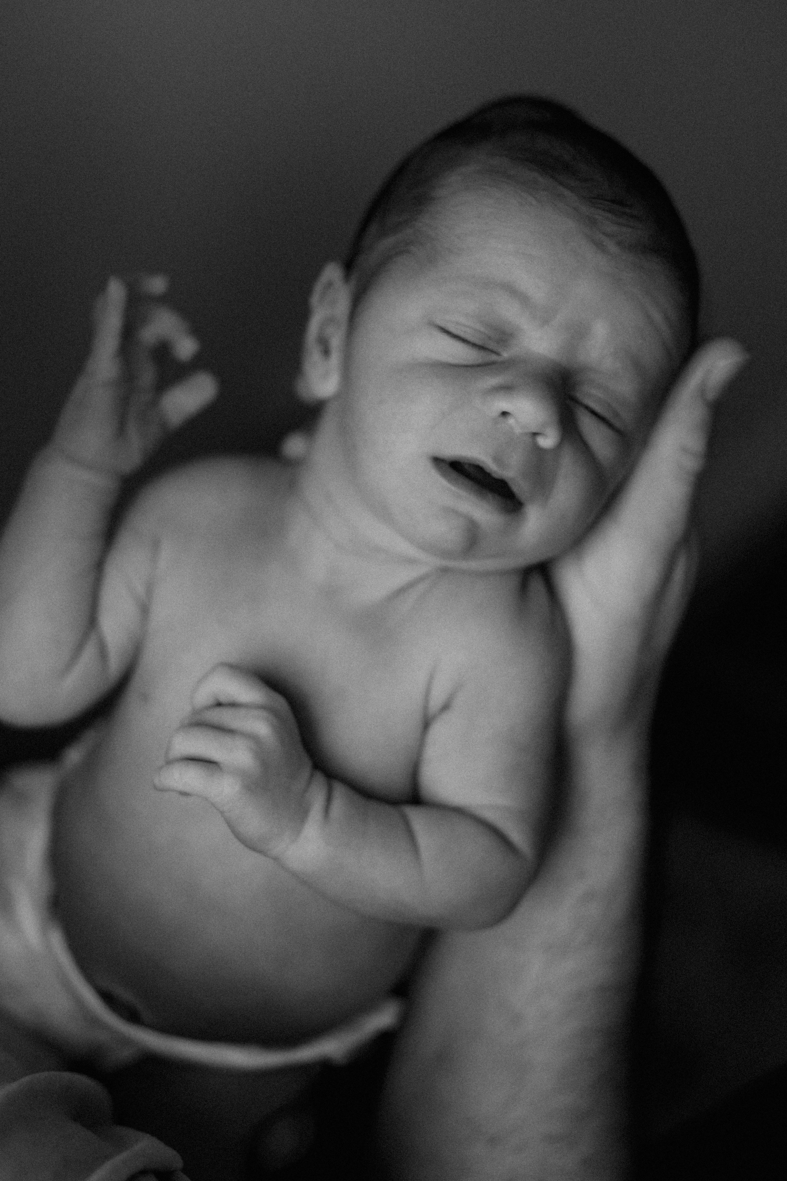 What to Expect from a Relaxed, In-Home Newborn Photo Session | Richmond, VA. Family Photographer Anna Dobrovolskaia | Richmond, VA