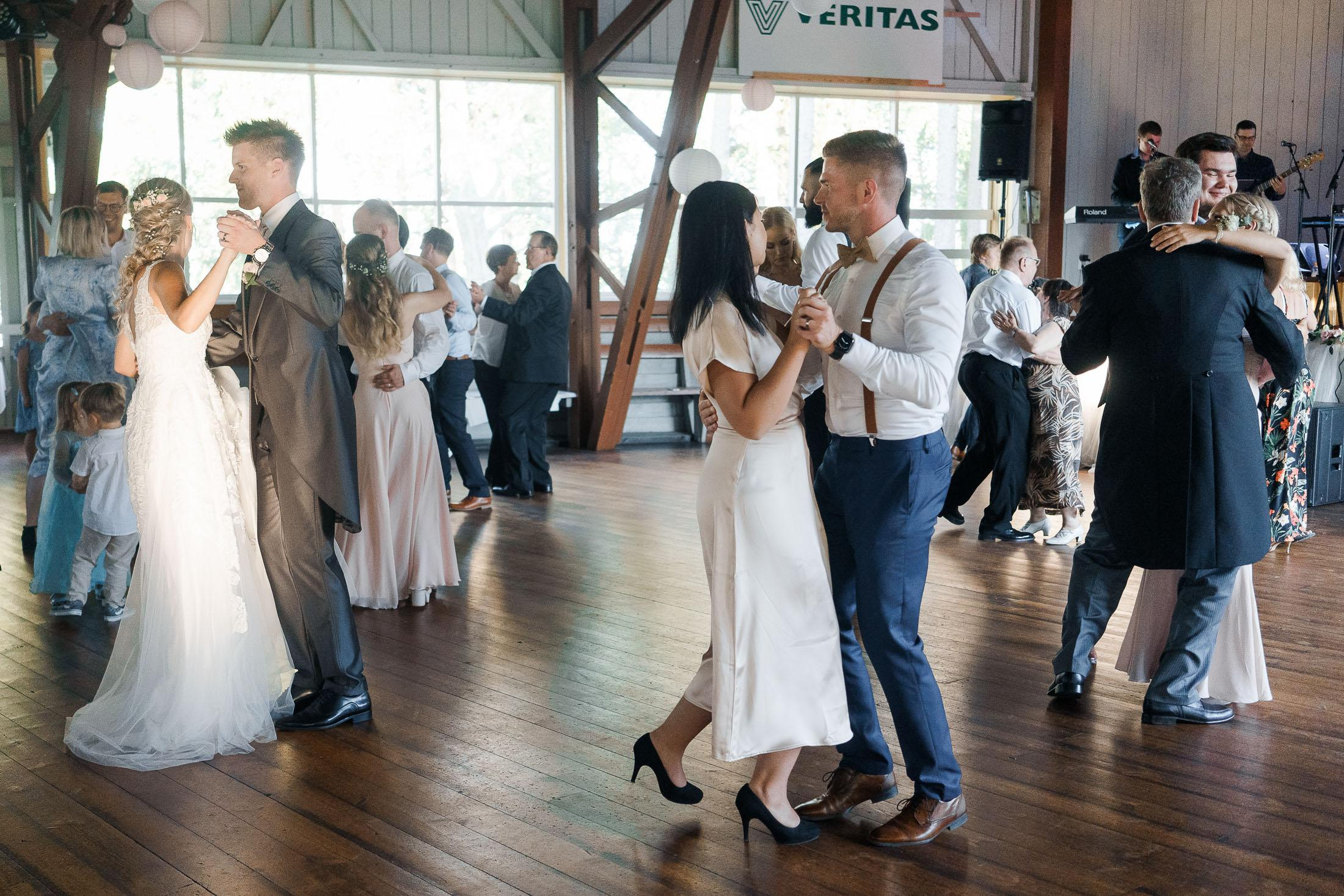 K&T, Hääkuvaus Porvoossa – Hotelli Runo, Tuomiokirkko & Tanssisaari