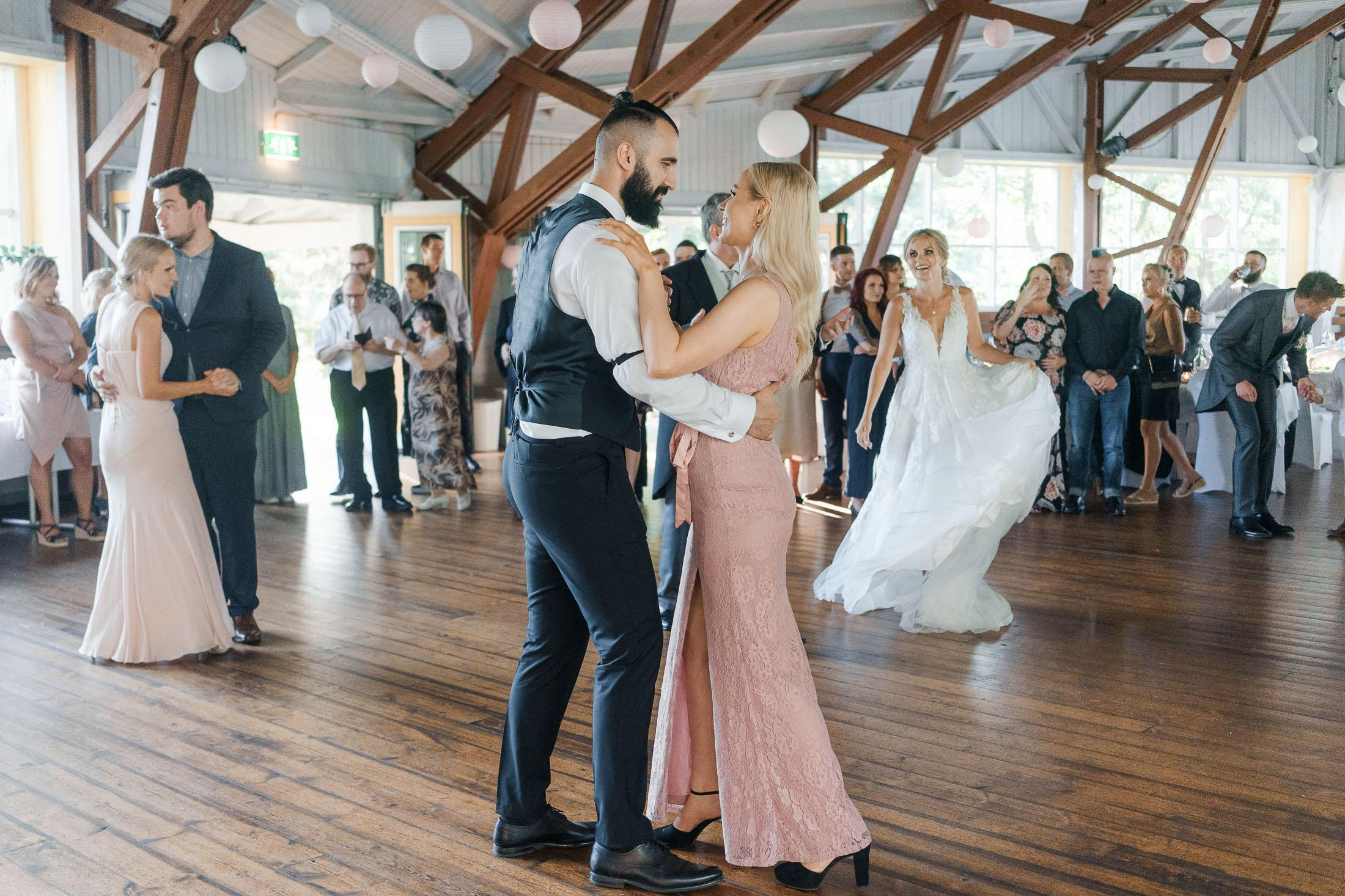 K&T, Hääkuvaus Porvoossa – Hotelli Runo, Tuomiokirkko & Tanssisaari