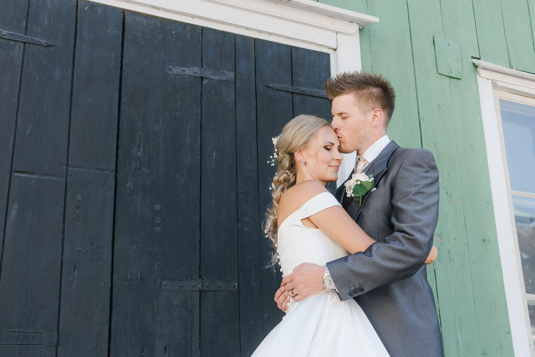 K&T, Hääkuvaus Porvoossa – Hotelli Runo, Tuomiokirkko & Tanssisaari