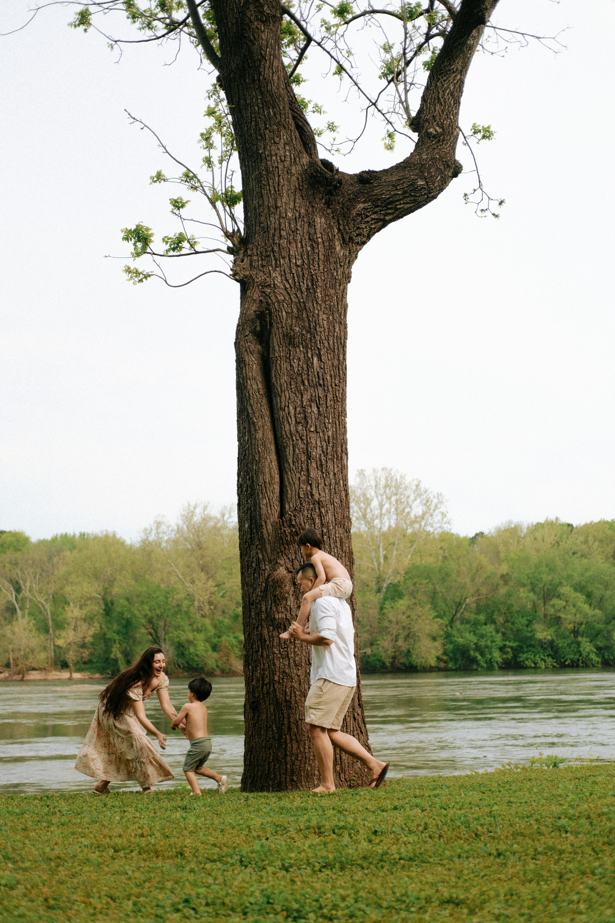 Family Photography Portfolio | Artistic & Documentary Family Sessions in Richmond, VA. Family Photographer Anna Dobrovolskaia | Richmond, VA