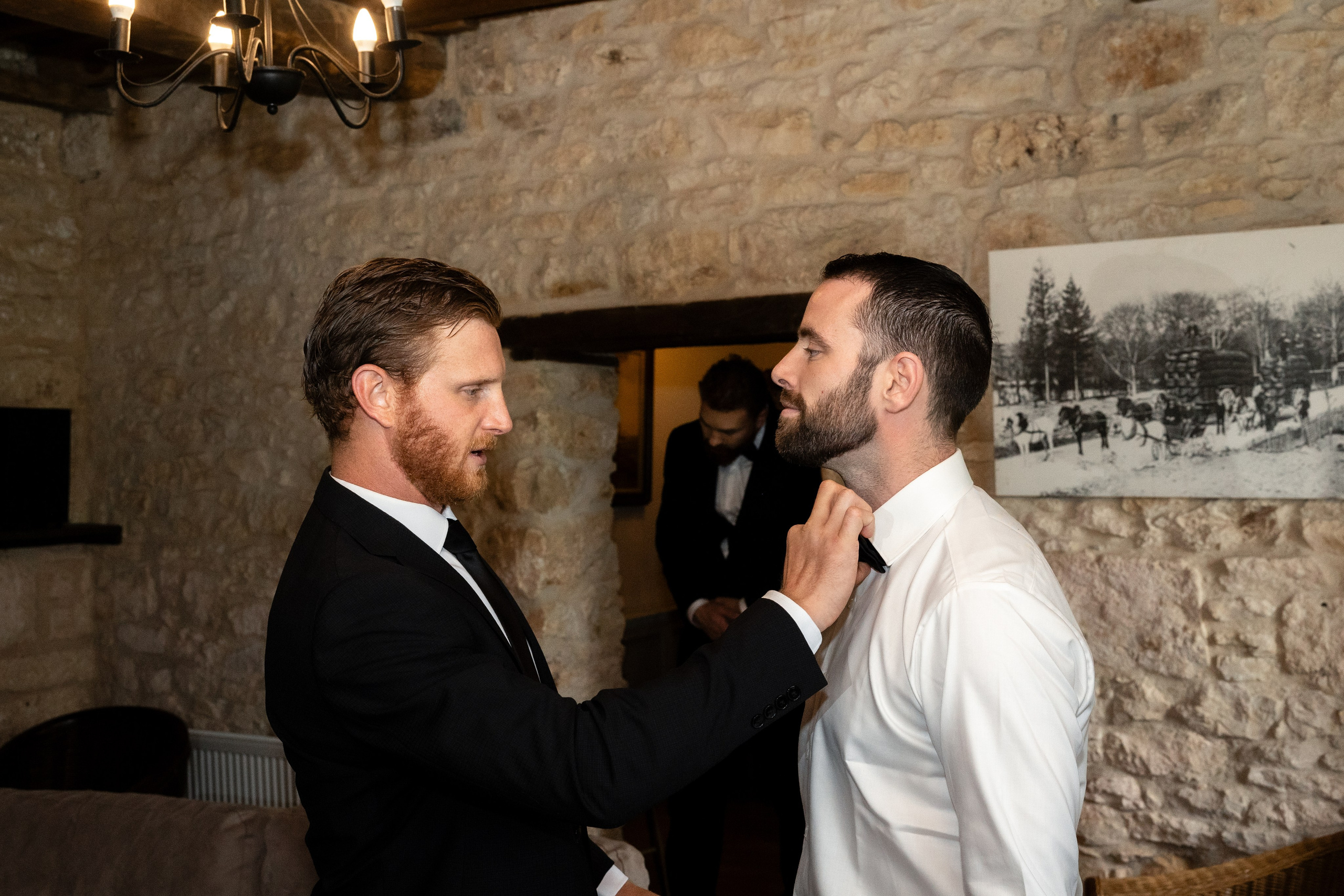 A romantic rainy-day wedding at Château Lagut. Eugenie Smirnova — wedding, corporate and lifestyle photographer in Toulouse and Southwest France