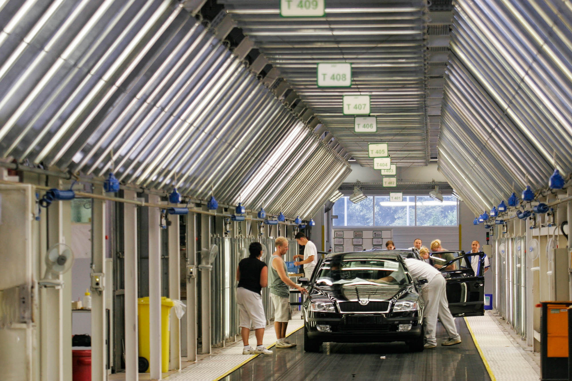 Škoda assembly line workers in Mladá Boleslav.