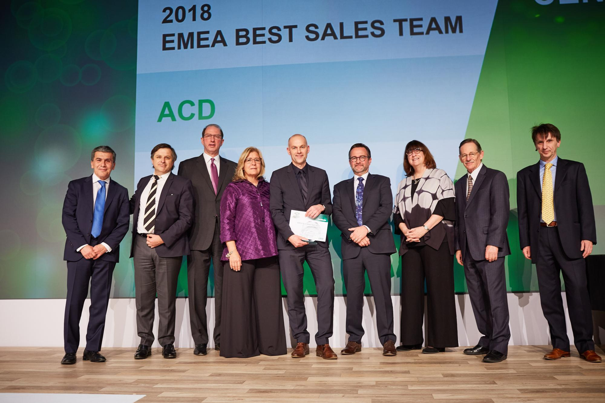 Bio-Rad acknowledges the 2018 EMEA ACD Best Sales Team on stage.
