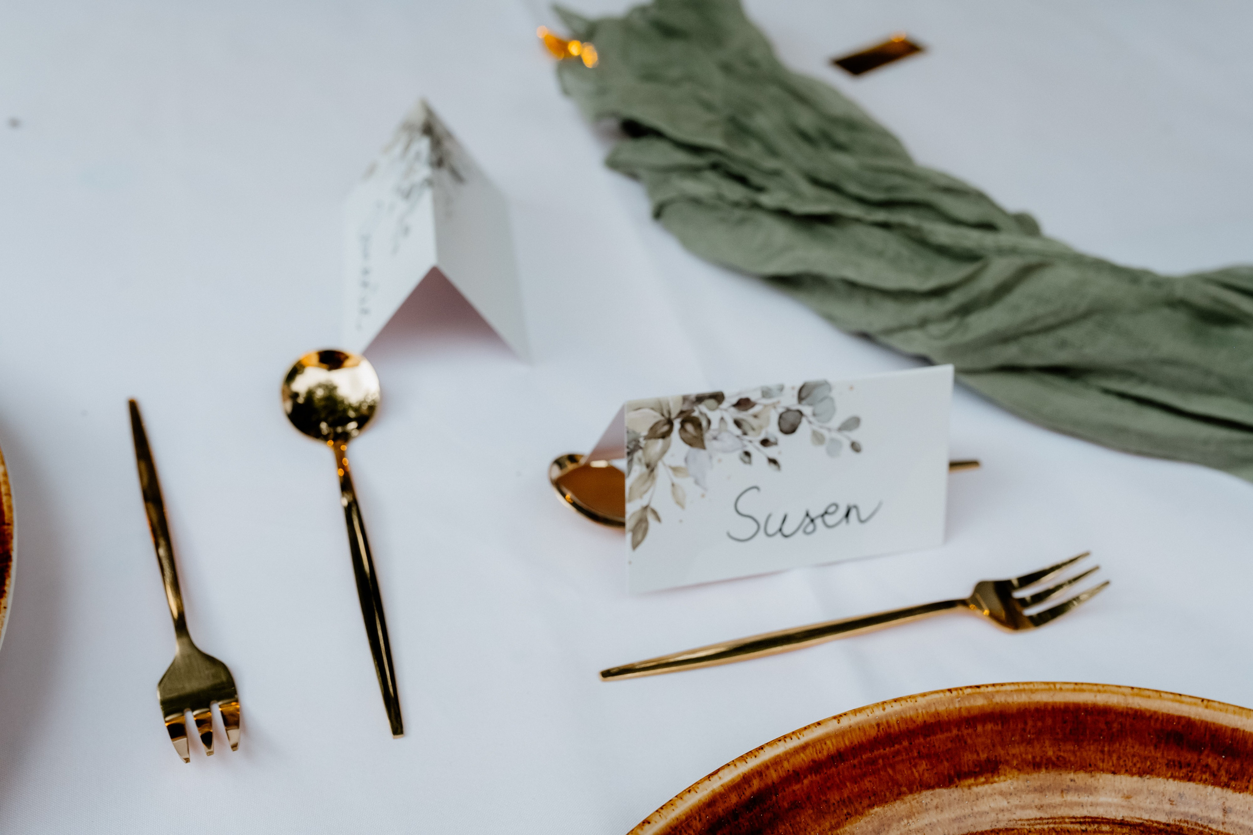 Romantische Hochzeit in Schloss Weikersheim | Julia & Dominik. Anna Saribekyan – Beste Hochzeitsfotografin in Würzburg, Top 10 in Deutschland