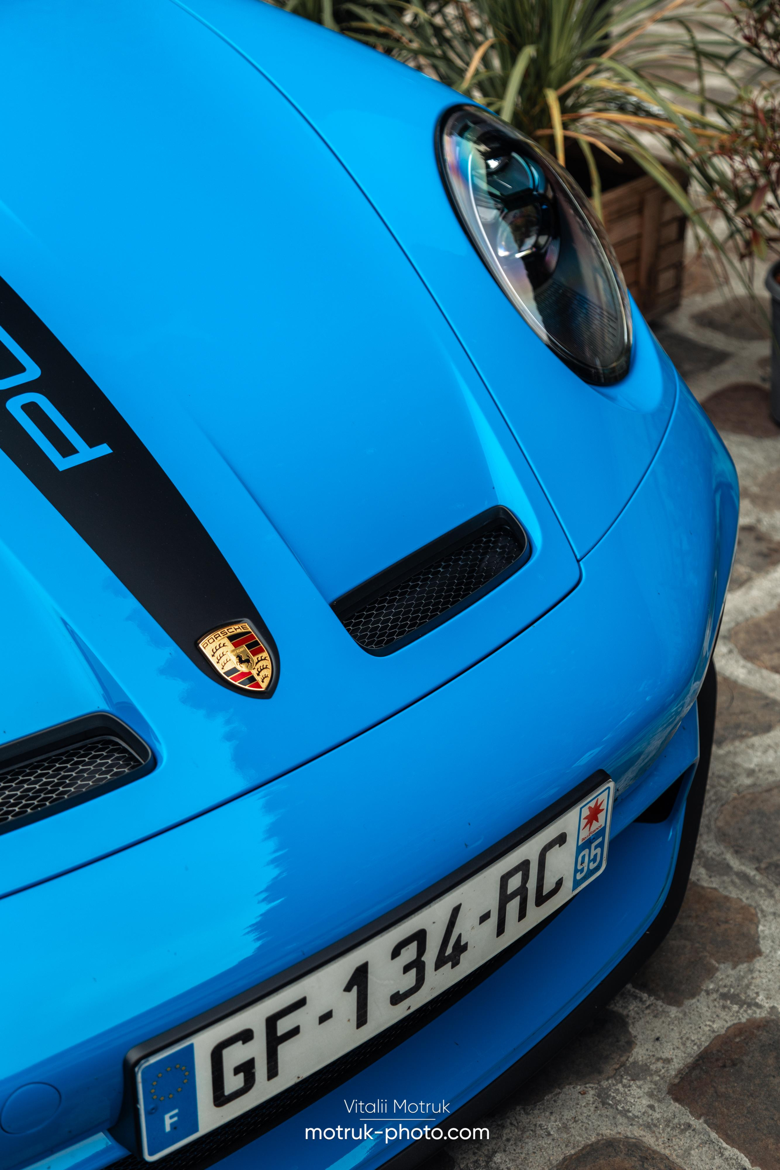 Bateaux Mouches 8 mai. Photographe de voitures à Paris — Vitalii Motruk