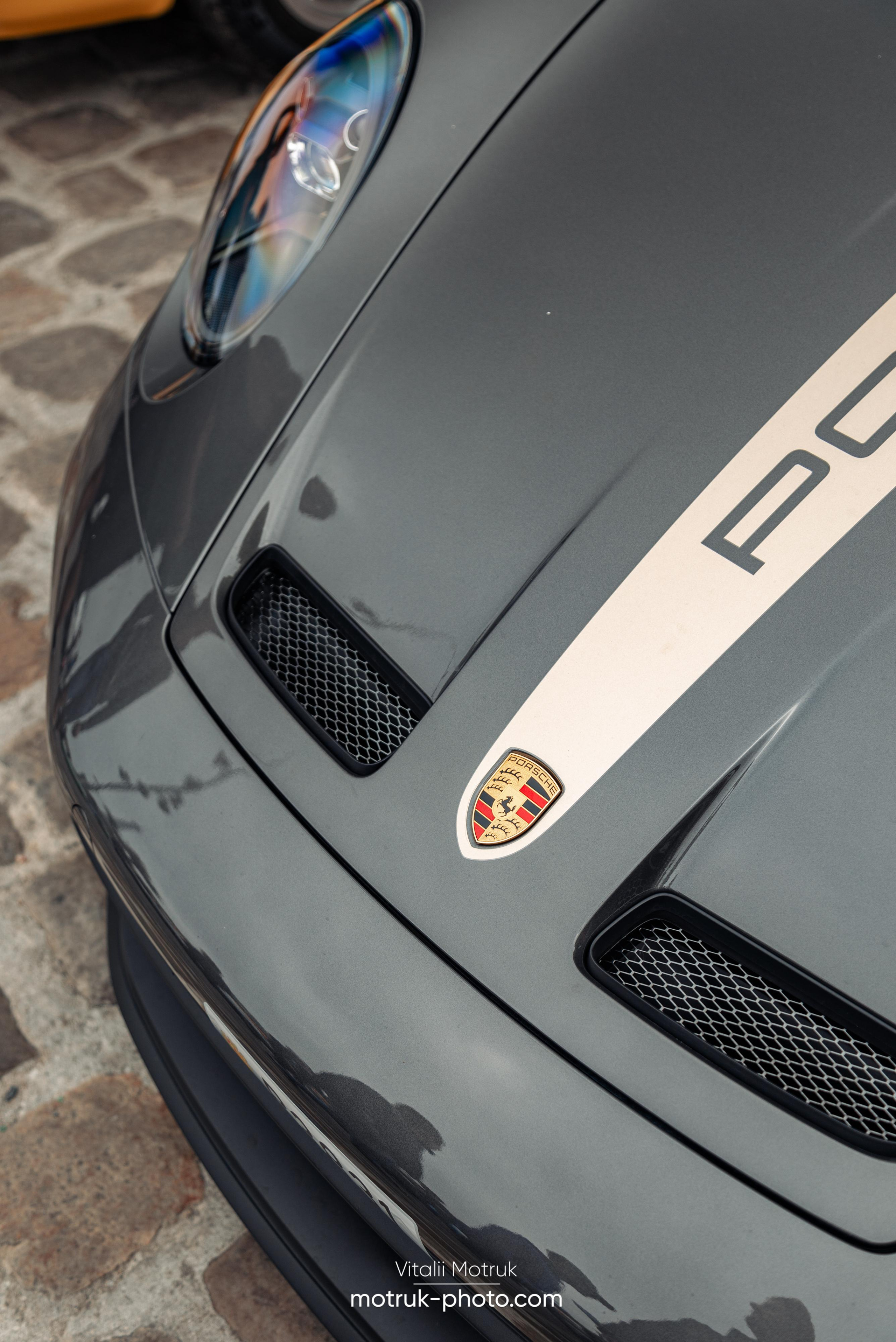 Bateaux Mouches 8 mai. Photographe de voitures à Paris — Vitalii Motruk