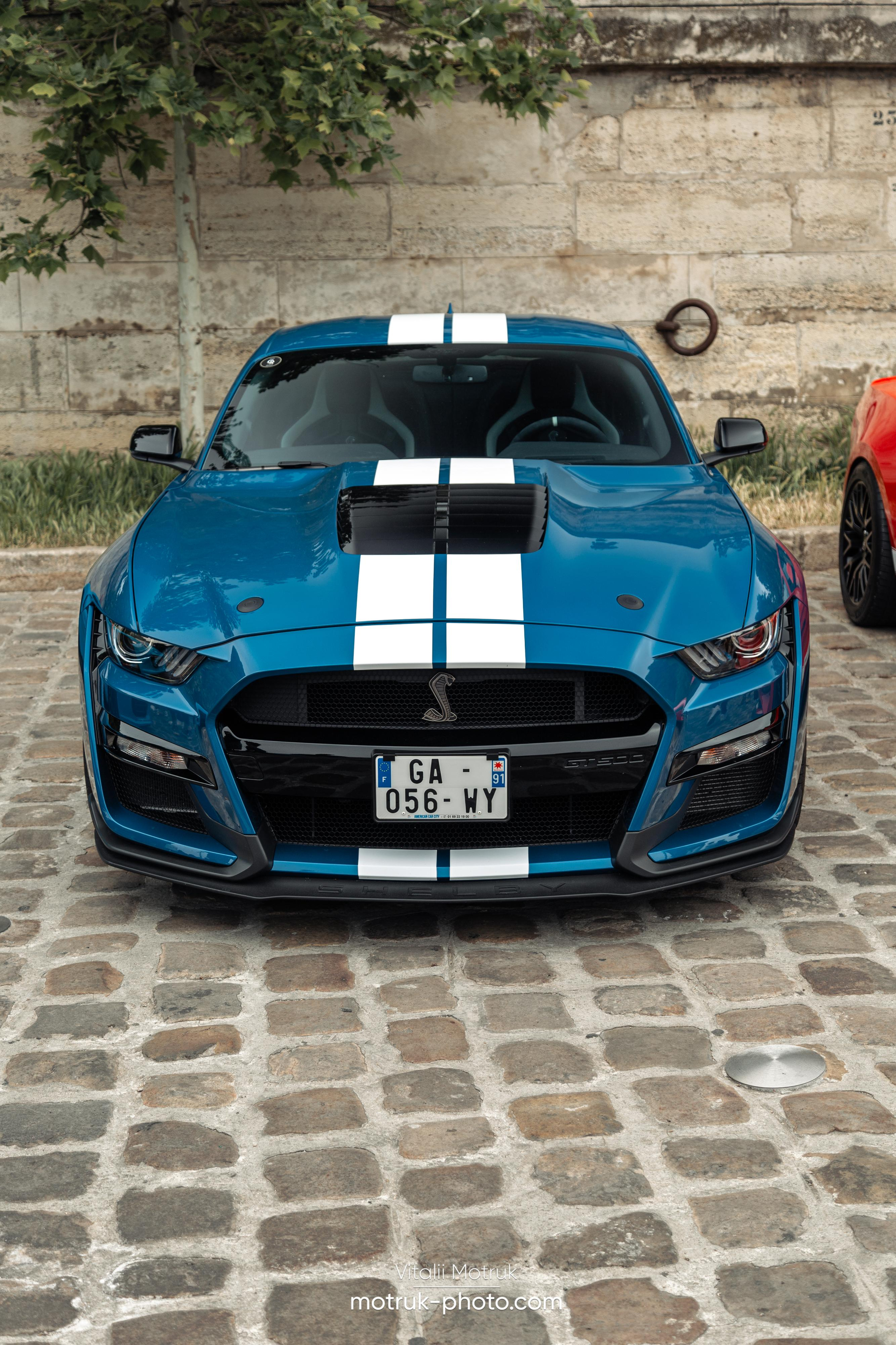 Bateaux Mouches 8 mai. Photographe de voitures à Paris — Vitalii Motruk