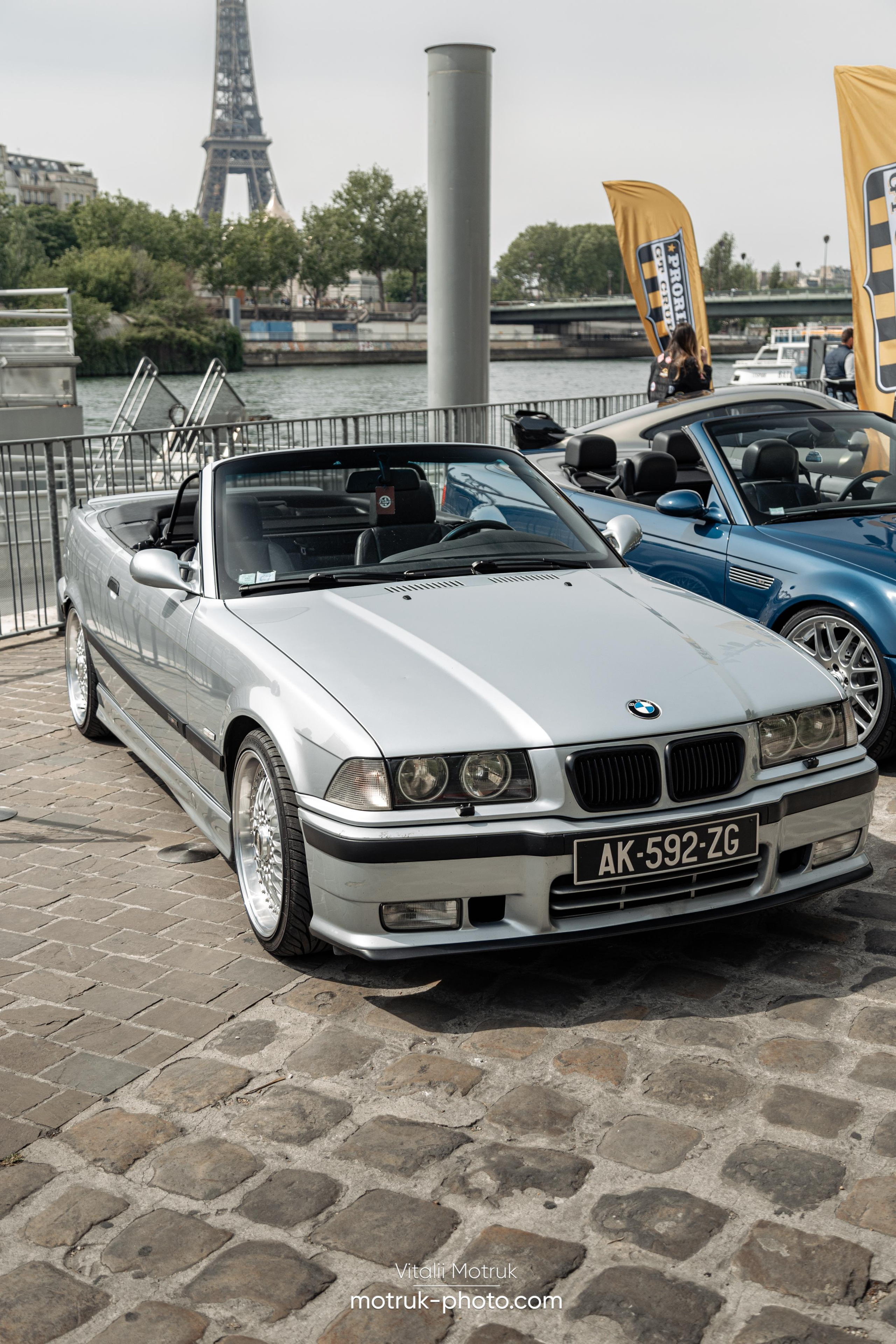 Bateaux Mouches 1 mai. Photographe de voitures à Paris — Vitalii Motruk