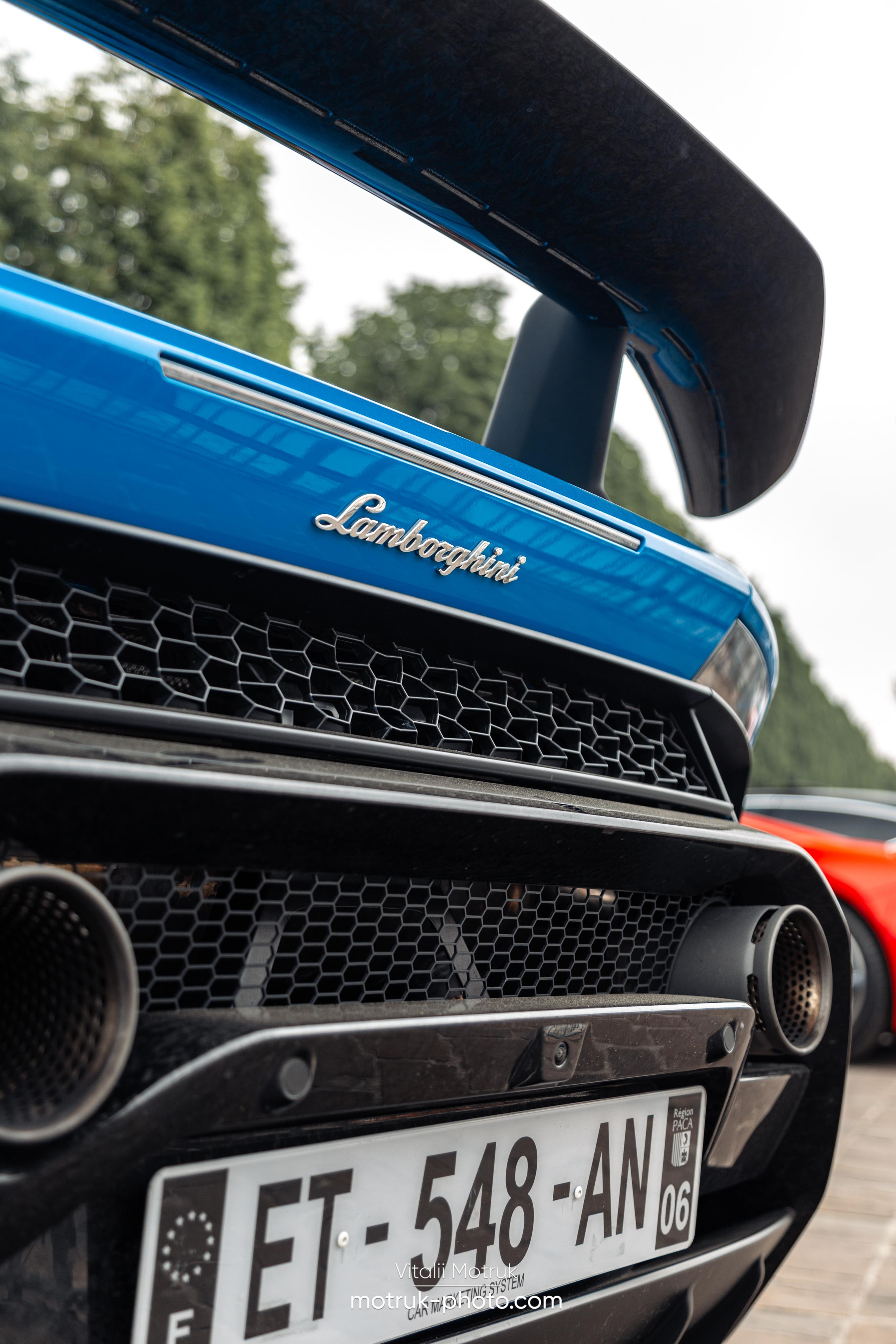 Bateaux Mouches 8 mai. Photographe de voitures à Paris — Vitalii Motruk