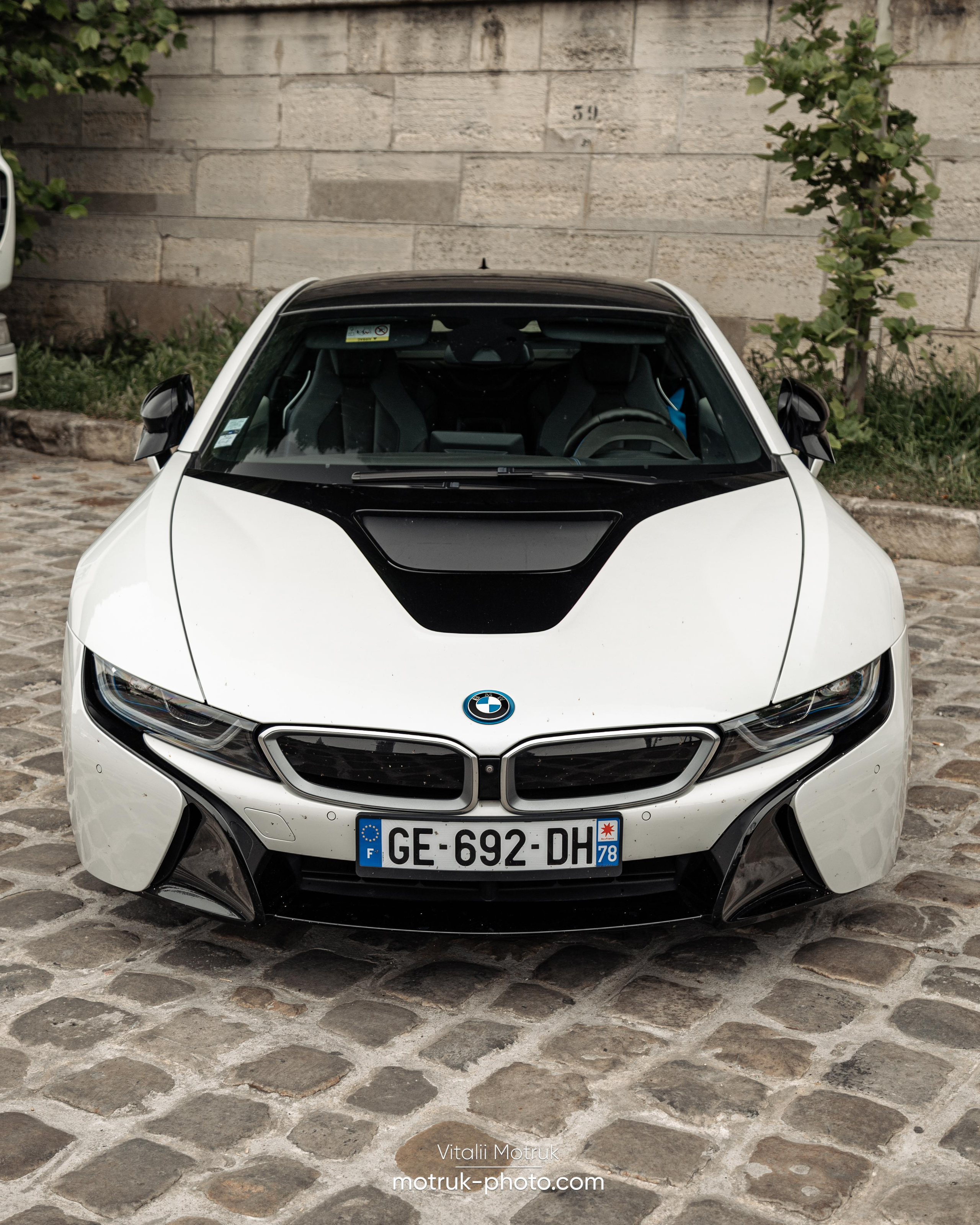 Bateaux Mouches 8 mai. Photographe de voitures à Paris — Vitalii Motruk