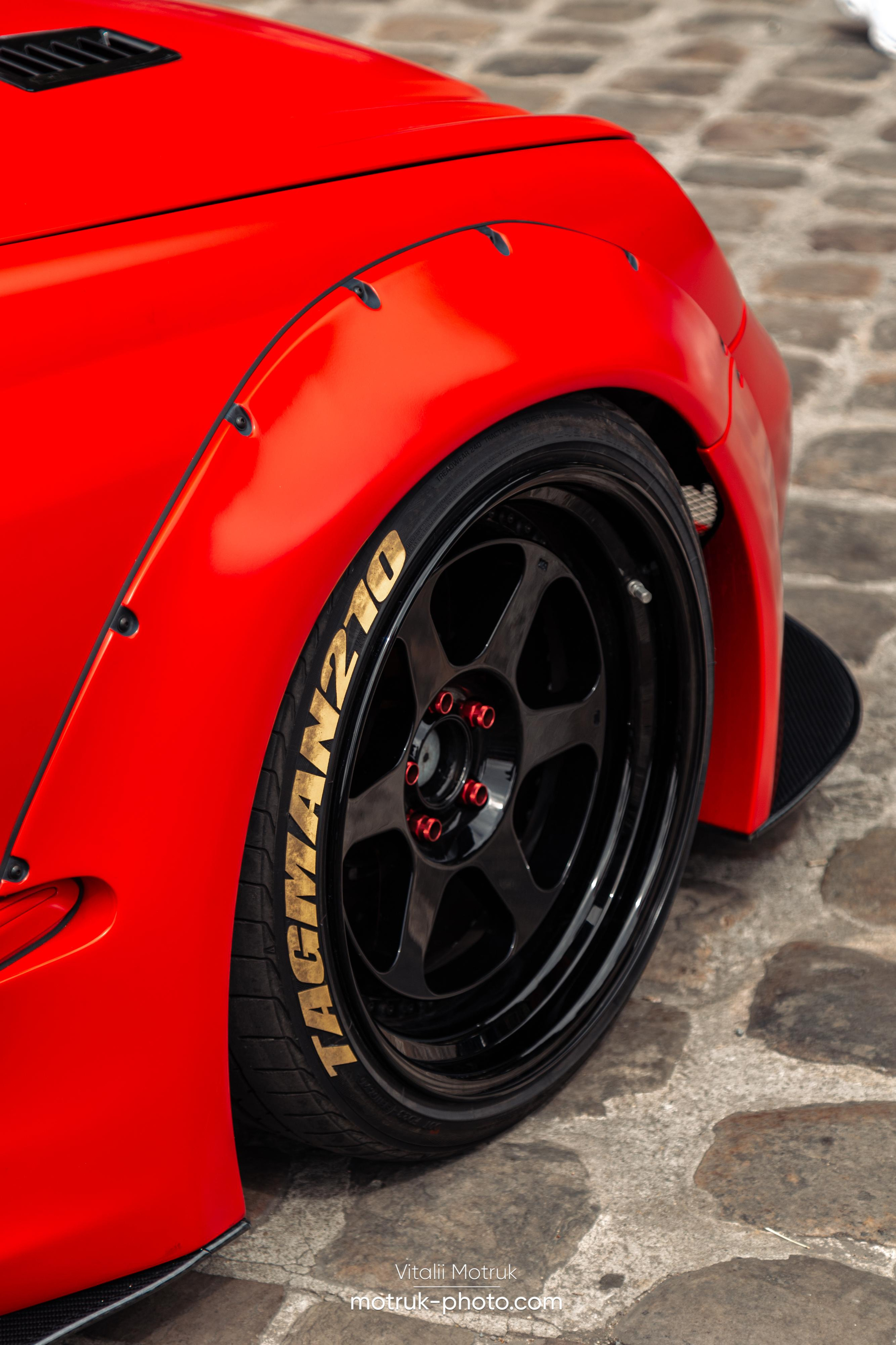Bateaux Mouches 8 mai. Photographe de voitures à Paris — Vitalii Motruk