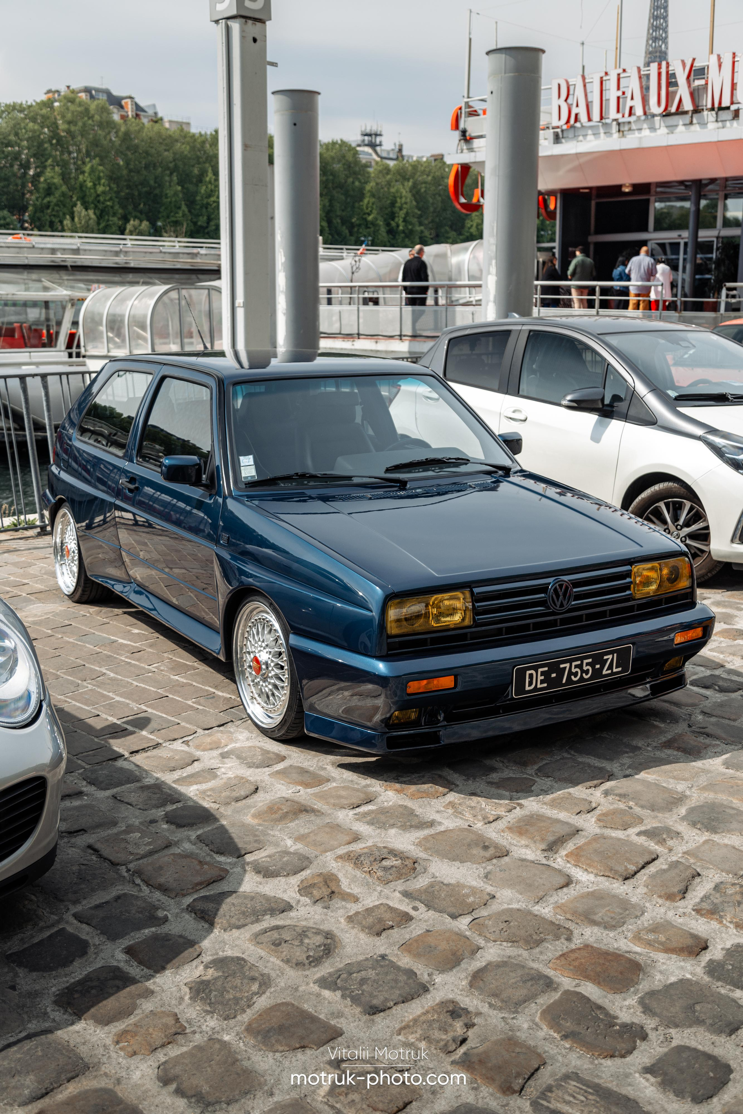 Bateaux Mouches 1 mai. Photographe de voitures à Paris — Vitalii Motruk