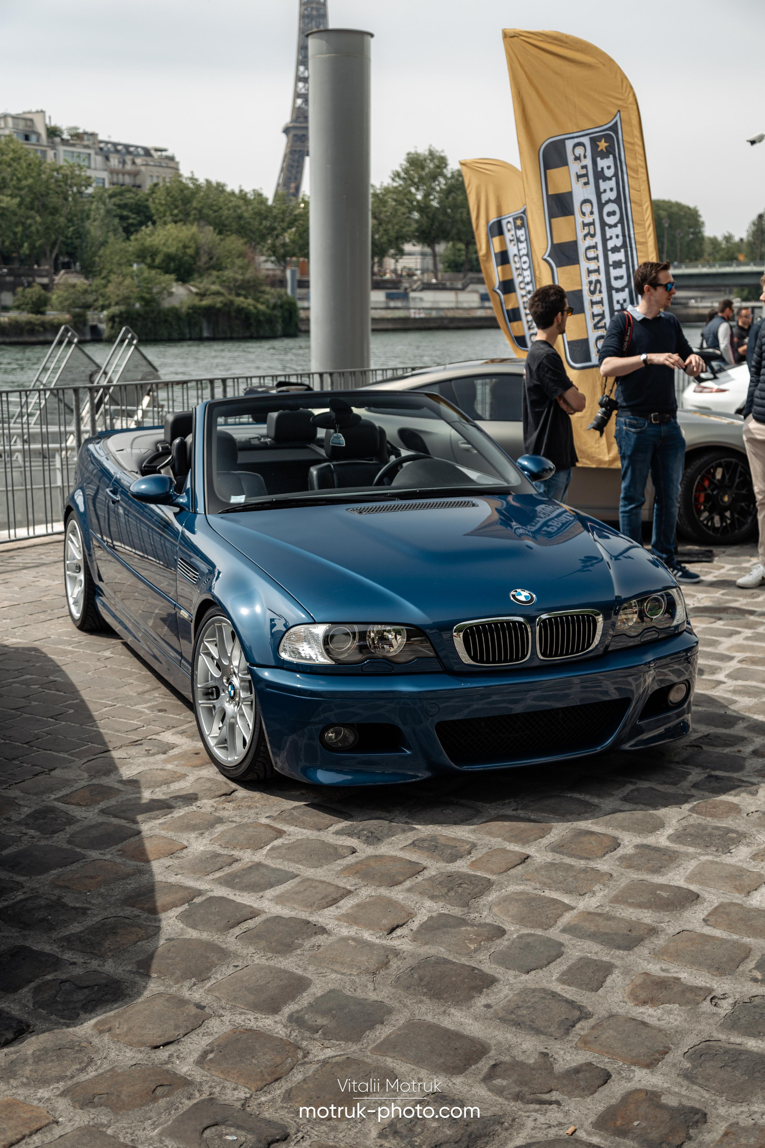 Bateaux Mouches 1 mai. Photographe de voitures à Paris — Vitalii Motruk