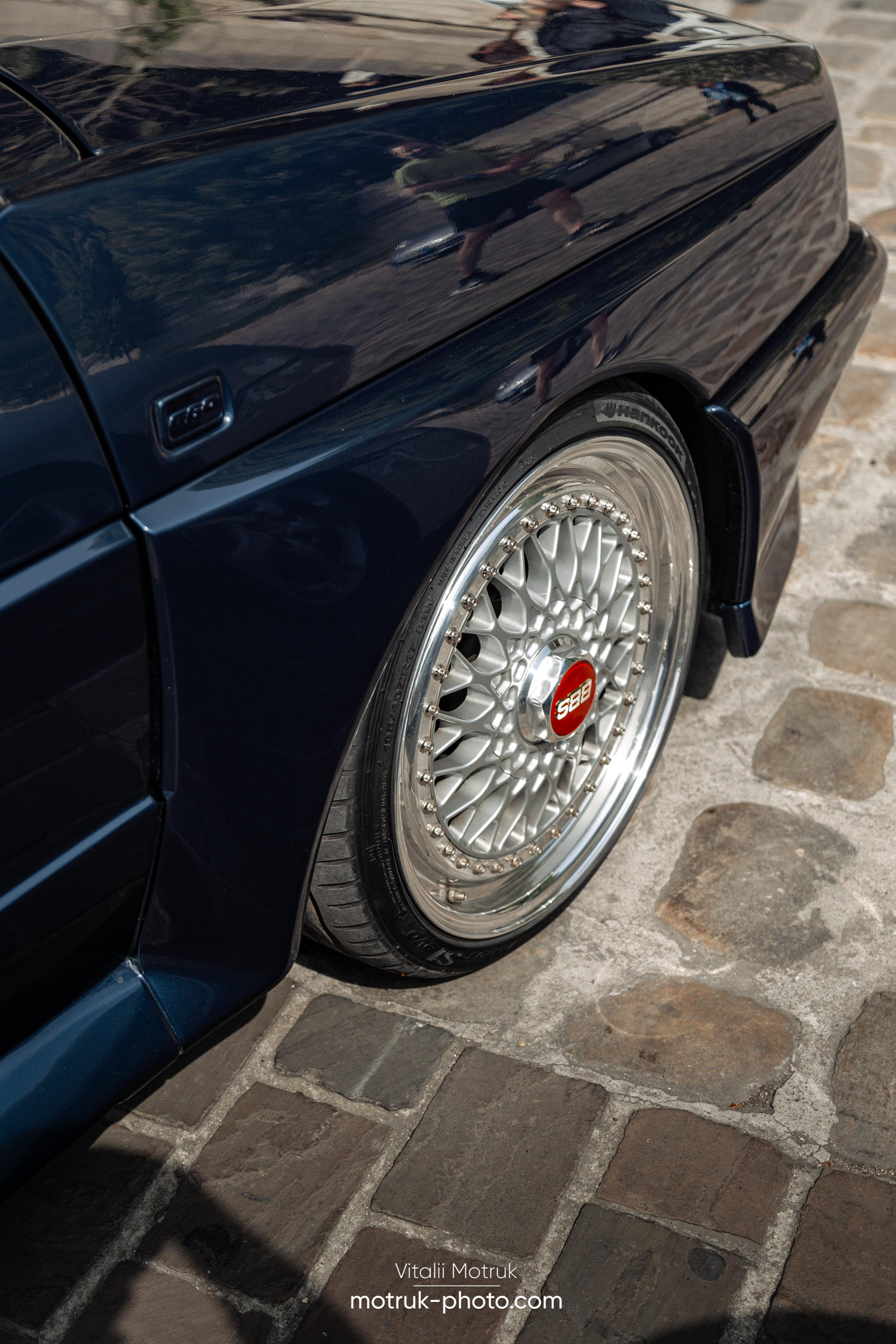 Bateaux Mouches 1 mai. Photographe de voitures à Paris — Vitalii Motruk