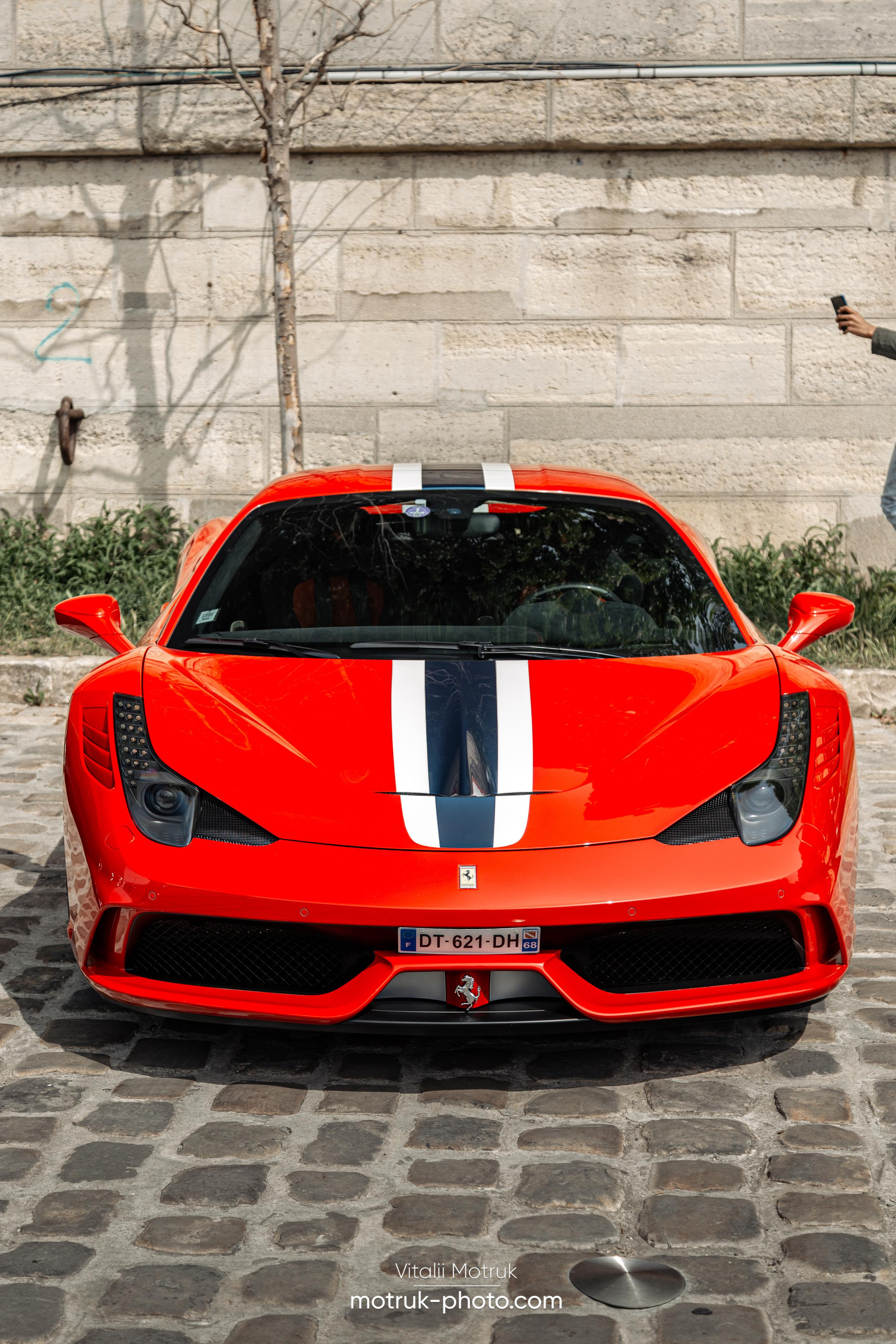 Bateaux Mouches 1 mai. Photographe de voitures à Paris — Vitalii Motruk