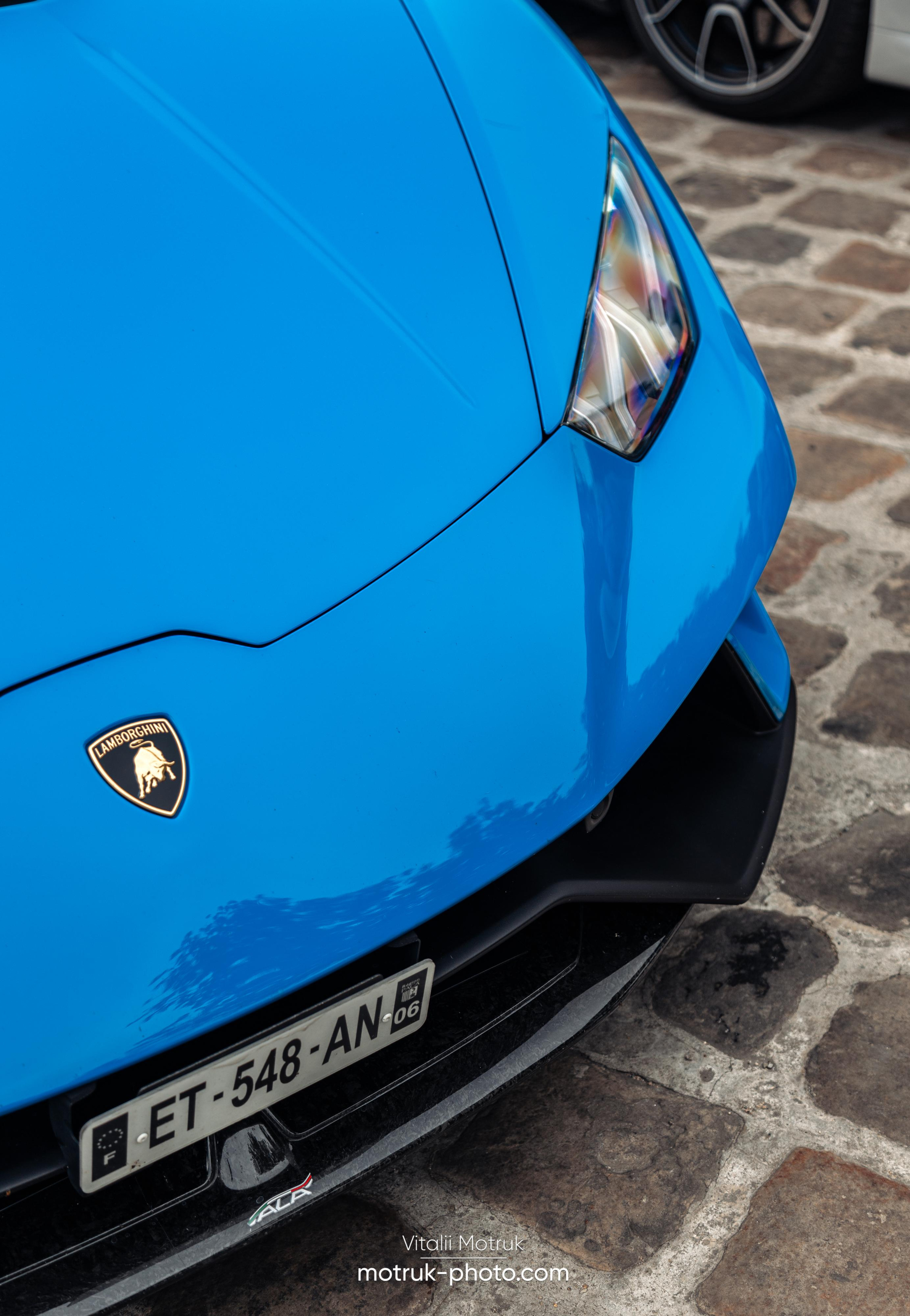 Bateaux Mouches 8 mai. Photographe de voitures à Paris — Vitalii Motruk