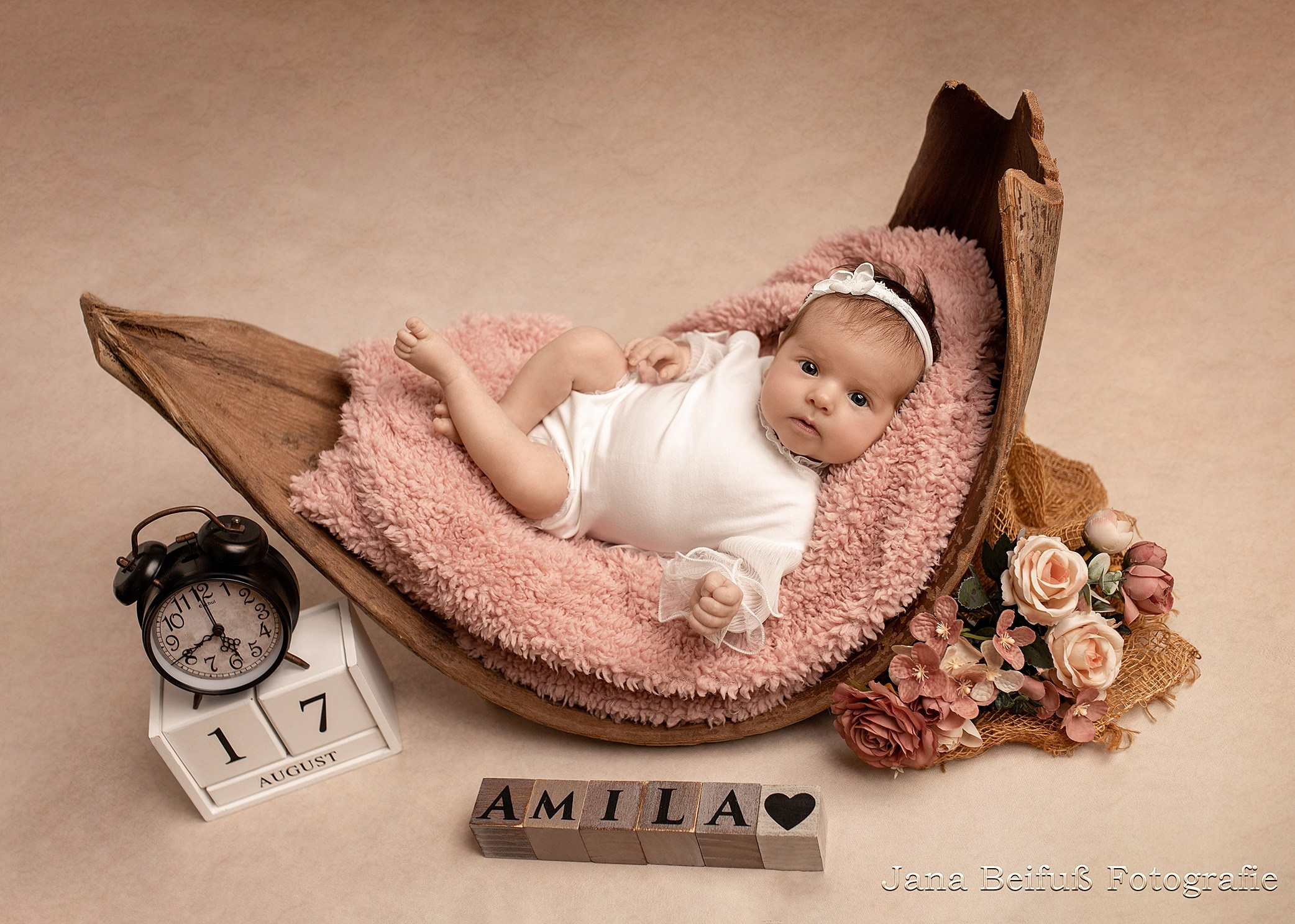 Neugeborenenfotoshooting. Jana Beifuß, professionelle Neugeborenenfotografin in Weißenhorn, Ulm, Neu-Ulm, Illertissen, Pfaffenhofen a. d. Roth