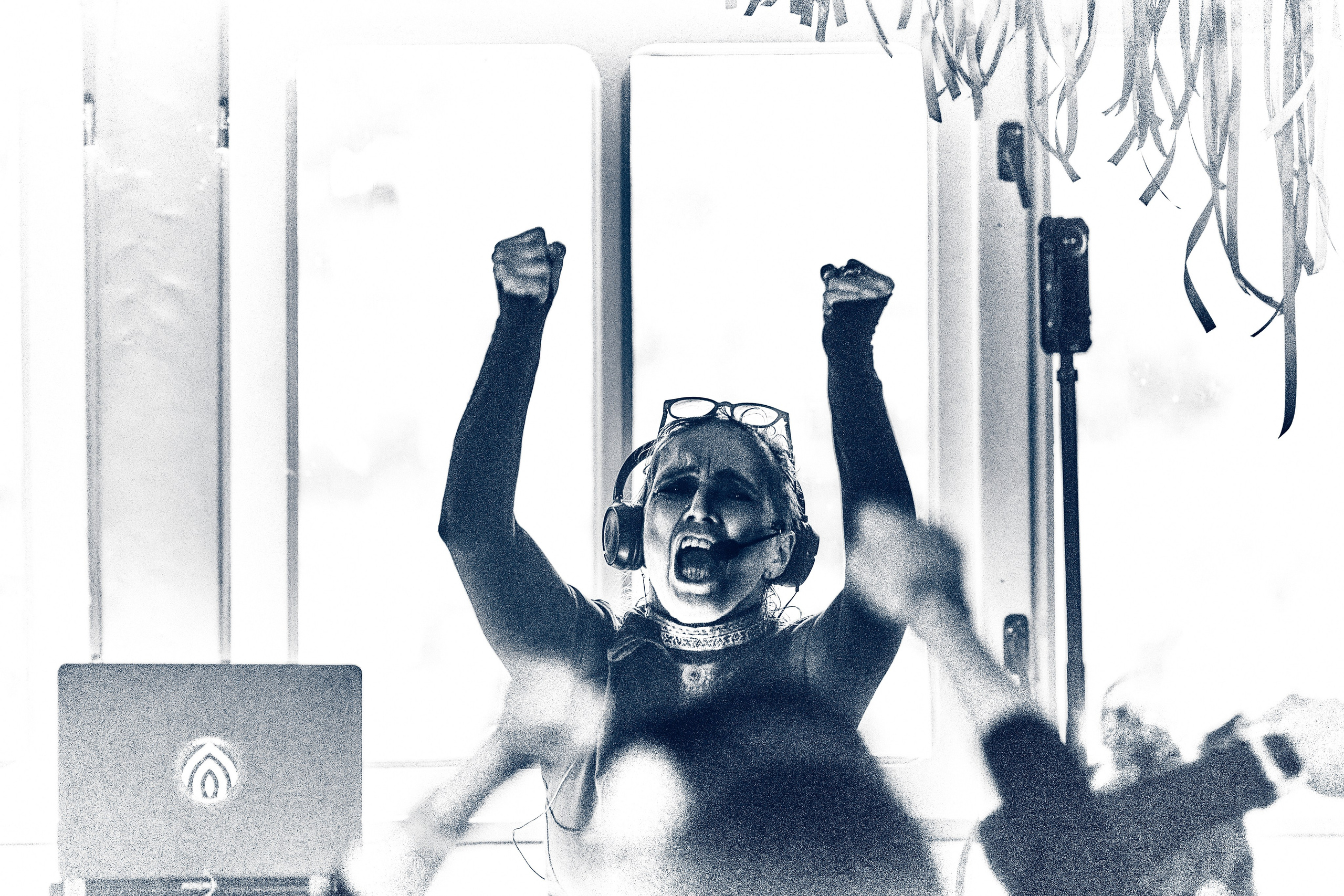 Anna Sierpowska - Movement Medicine na Mikrofestiwalu „2uRodziny Turkusowej Wyspy. Andriej Szypilow — Photography & Videography