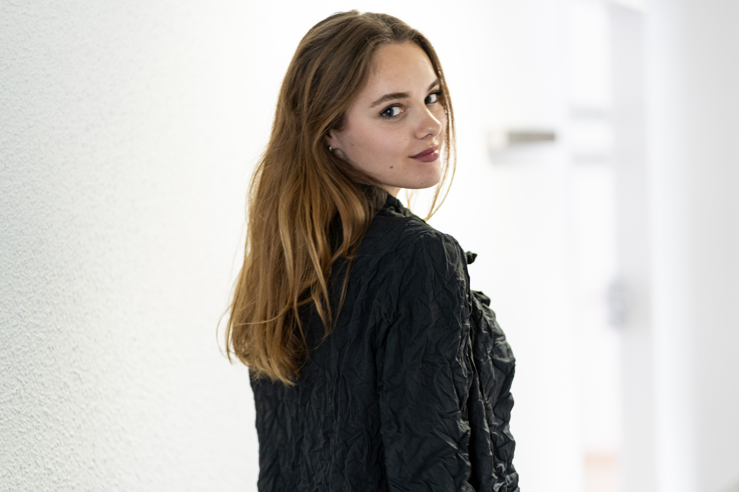 LOLA & OBLIQUE. Portrait photographer in Germany and all over Europe Mischa Blank