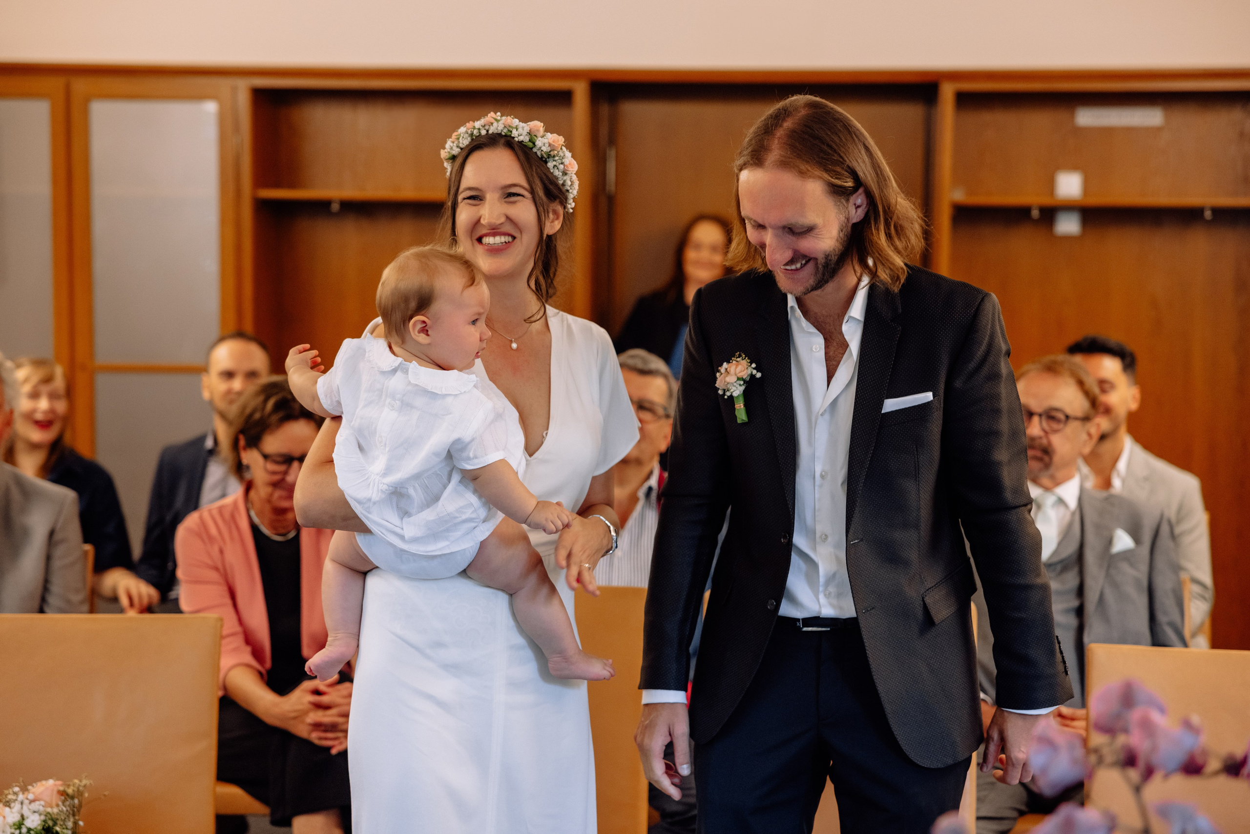 Kleine Familienhochzeit im Standesamt Mandlstrasse 14. Hochzeitsfotograf München Taufe Familienfotograf Tanja Mauke