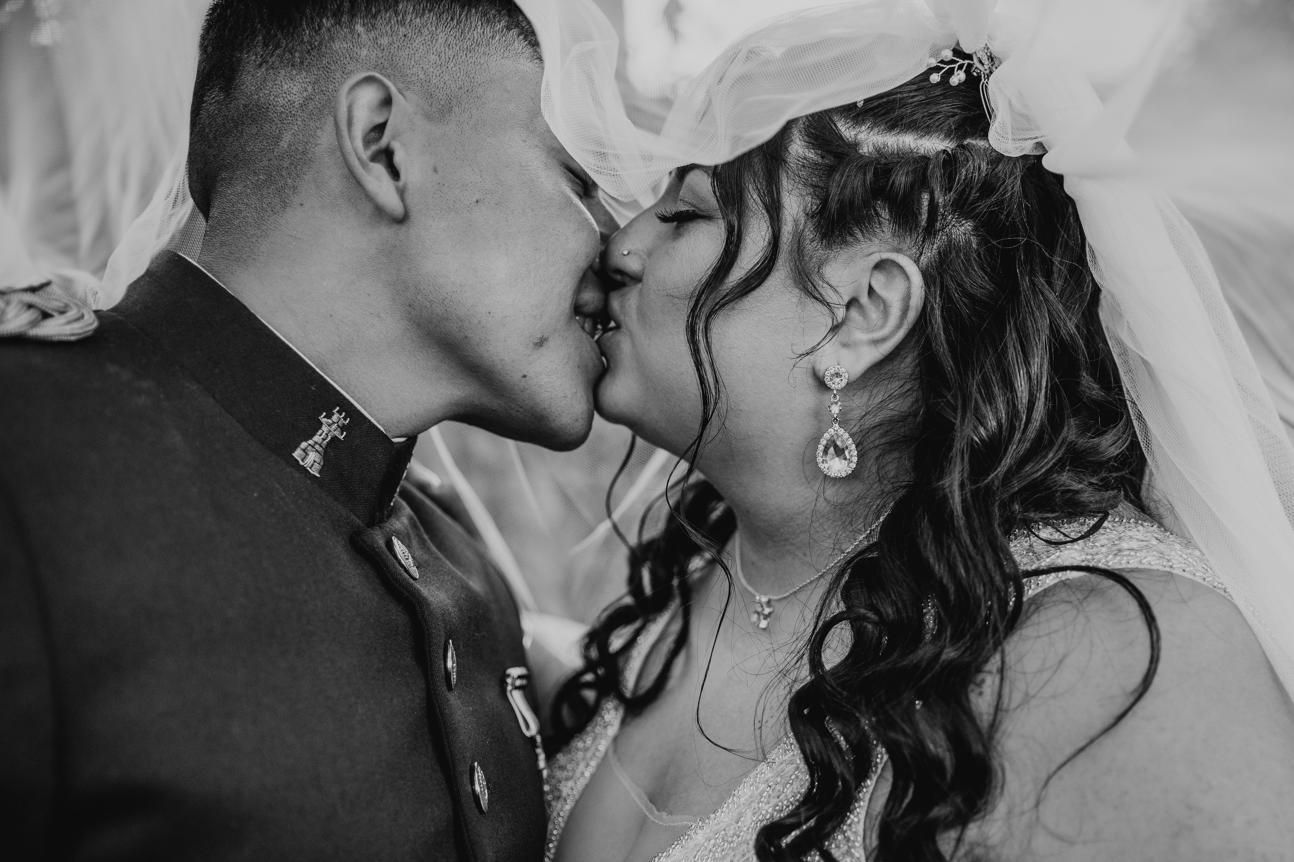 Alisan & Christofer – 2 de mayo de 2025. Rainbox Estudio de Fotografía