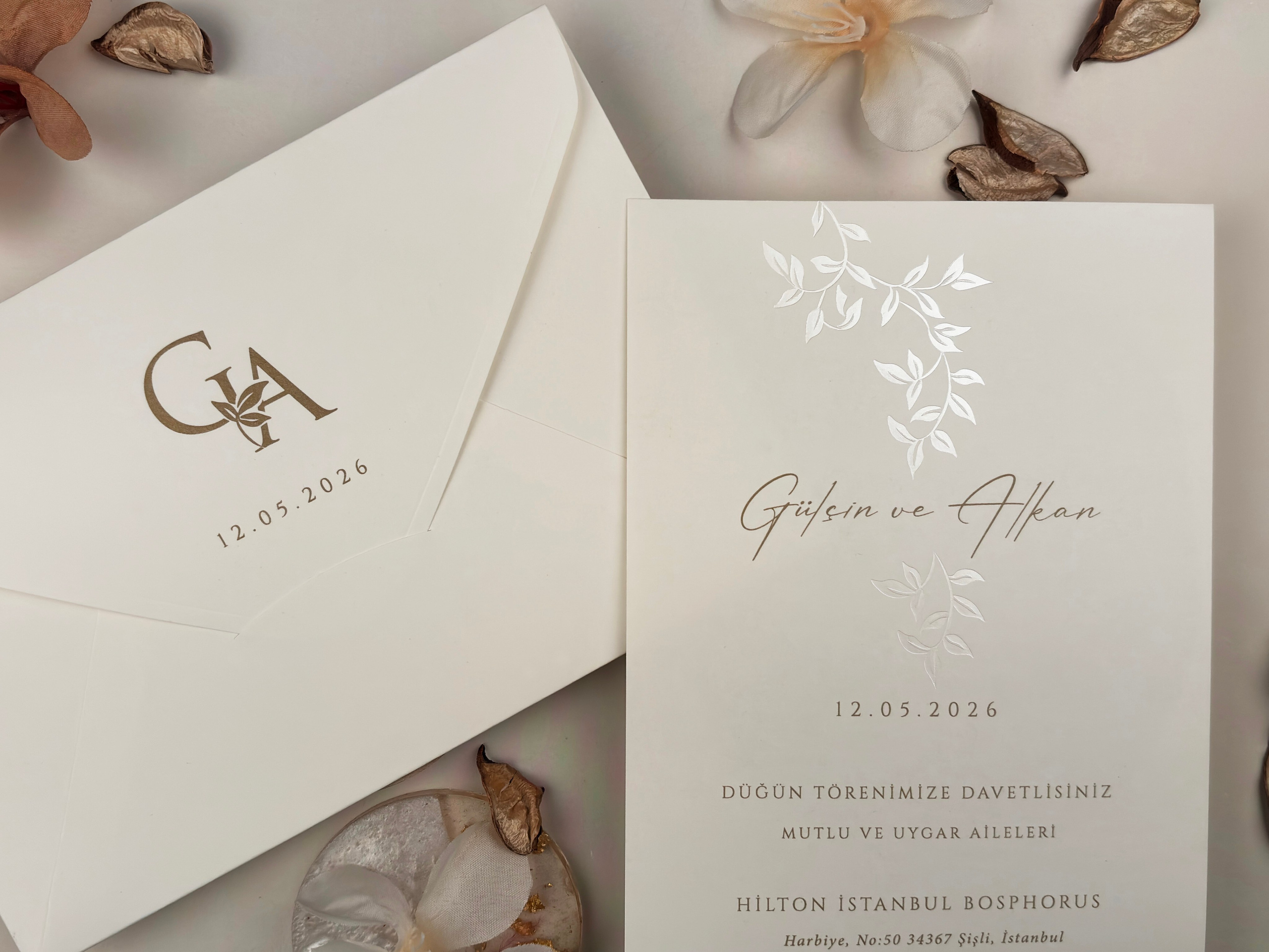 Descoperă eleganța și rafinamentul în fiecare detaliu cu catalogul de invitații Ellite. Fie că organizezi nunți, petreceri private sau evenimente corporate, gama noastră variată de invitații te va impresiona cu designuri luxuriante și finisaje impecabile. Alege dintr-o selecție exclusivă de modele personalizabile pentru a adăuga un strop de distincție evenimentelor tale speciale. Explorează colecția noastră acum și creează invitații memorabile pentru orice ocazie! - invitații nuntă - modele invitații nuntă - invitații nuntă 2025 - invitații de nuntă elegante - invitații de nuntă personalizate - invitații nuntă online - invitații nuntă handmade - catalog invitații nuntă - invitații originale nuntă - invitații de nuntă moderne - invitații nuntă vintage - invitații nuntă rustice - invitații nuntă clasice - design invitații nuntă - invitații de nuntă cu tematică.- invitații nuntă florale - invitații nuntă boho - invitații nuntă aurii - invitații nuntă minimaliste - invitații nuntă cu sigiliu - invitații nuntă cu acuarelă - invitații nuntă cu fotografie - invitații nuntă cu inițiale - invitații nuntă elegante alb-negru - invitații nuntă cu hârtie texturată - invitații nuntă cu decupaj laser - invitații nuntă cu flori uscate. - print invitații nuntă - invitații nuntă personalizate cu numele mirilor - invitații nuntă cu plic inclus - invitații nuntă cu cartolină dublă - invitații nuntă calitate premium - invitații nuntă ieftine - invitații nuntă rapide.- invitații nuntă România - invitații nuntă București / Botoșani . Iași suceava- invitații nuntă cu livrare în țară - invitații nuntă online România.- „Invitație de nuntă elegantă cu design floral și plic crem” - „Model de invitație de nuntă vintage cu sigiliu de ceară” - „Set complet invitații de nuntă personalizate cu inițialele mirilor” - „Invitație de nuntă modernă cu design minimalist și text negru pe fundal alb” - „Invitație de nuntă rustică pe hârtie kraft cu șnur de iută” - „Invitație de nuntă cu decupaj laser și detalii aurii” - „Invitație de nuntă în stil boho cu imprimeu floral colorat” - „Invitație romantică de nuntă cu flori uscate și panglică din satin” - „Invitație de nuntă clasică cu monogramă și font caligrafic” - „Invitație de nuntă în stil glamour cu folie aurie și text embosat”- „Model de invitație de nuntă 2025 cu design elegant și font modern” - „Cele mai noi invitații de nuntă 2025 – stil floral, sofisticat”