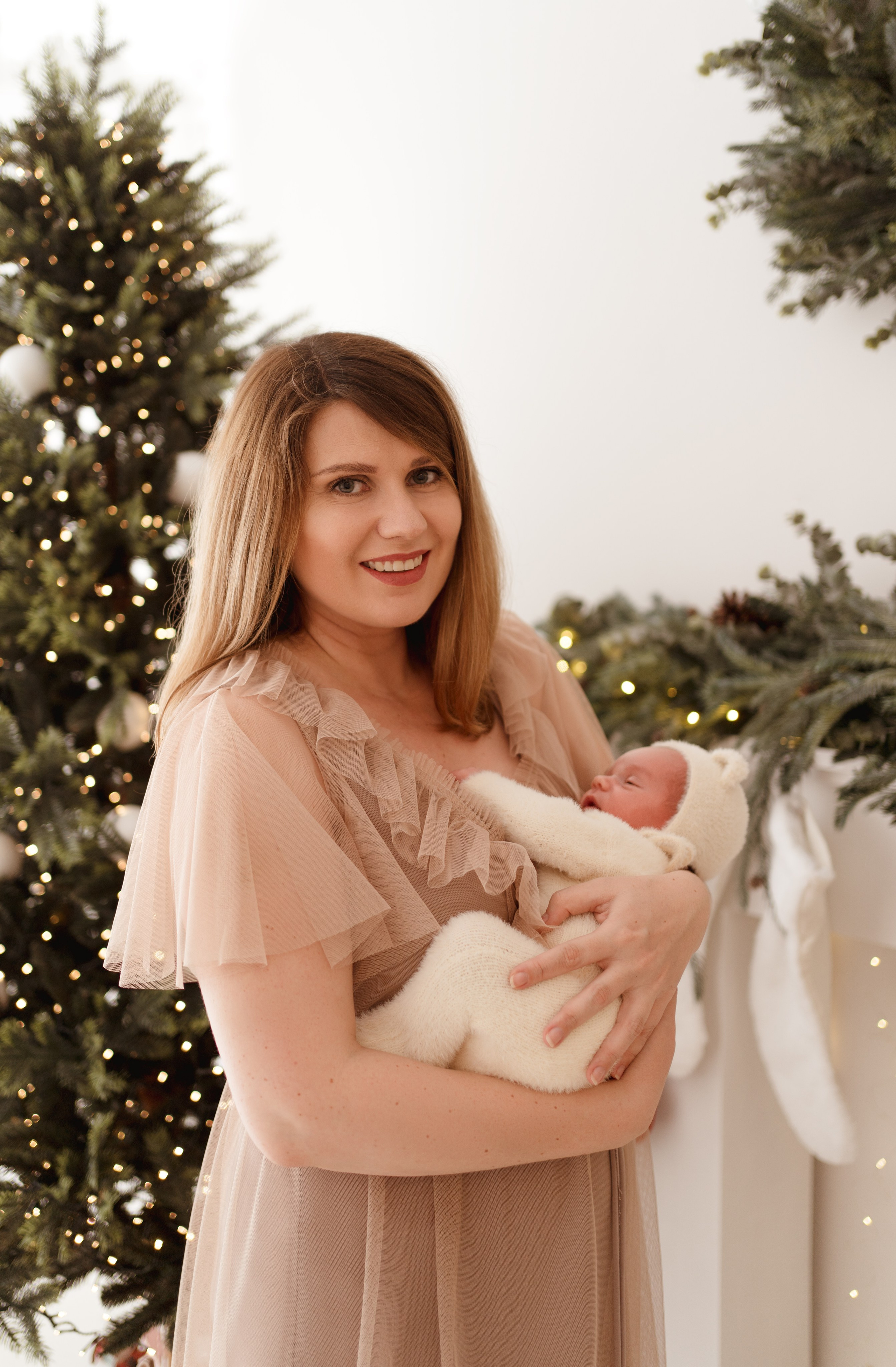 Sesja noworodkowa w świątecznym wydaniu. Fotograf Łódź - sesja ciążowa, noworodkowa, dziecięca. Studio w Łodzi