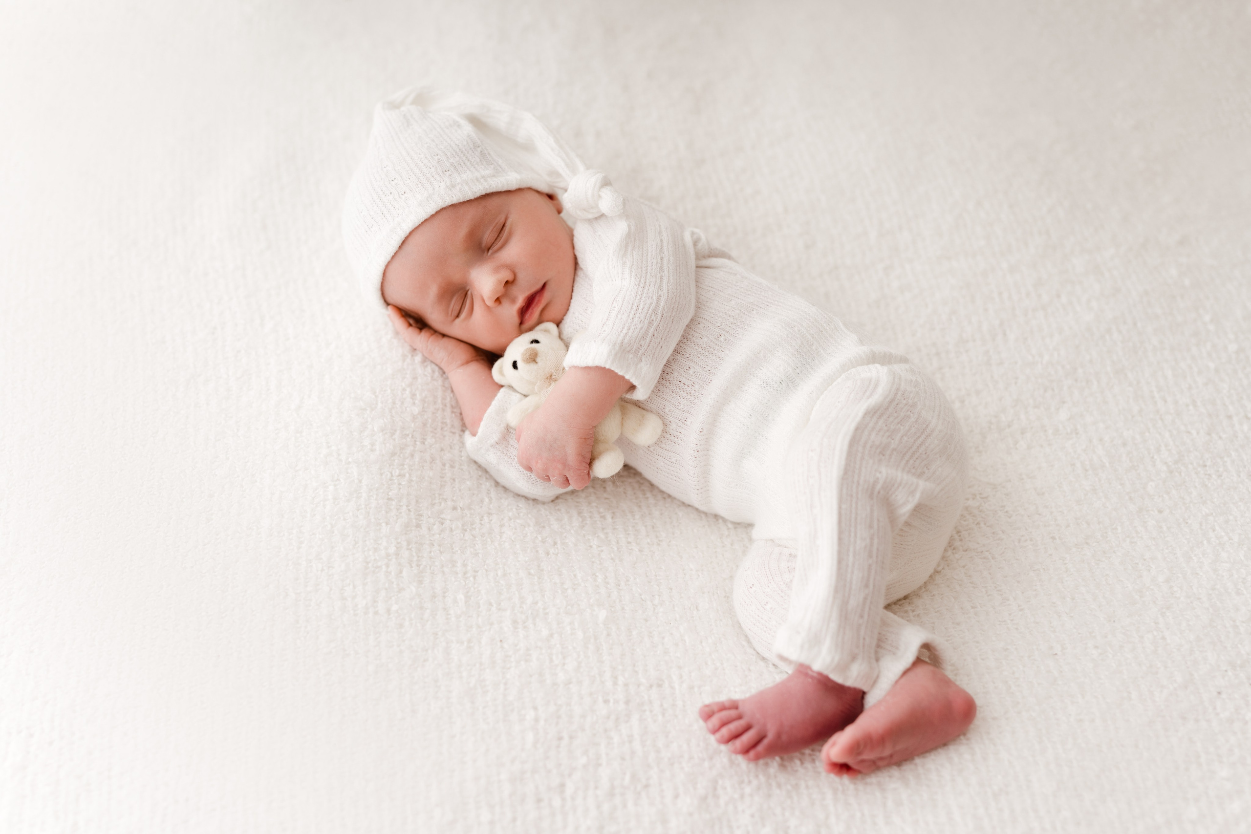 Sesja noworodkowa w świątecznym wydaniu. Fotograf Łódź - sesja ciążowa, noworodkowa, dziecięca. Studio w Łodzi