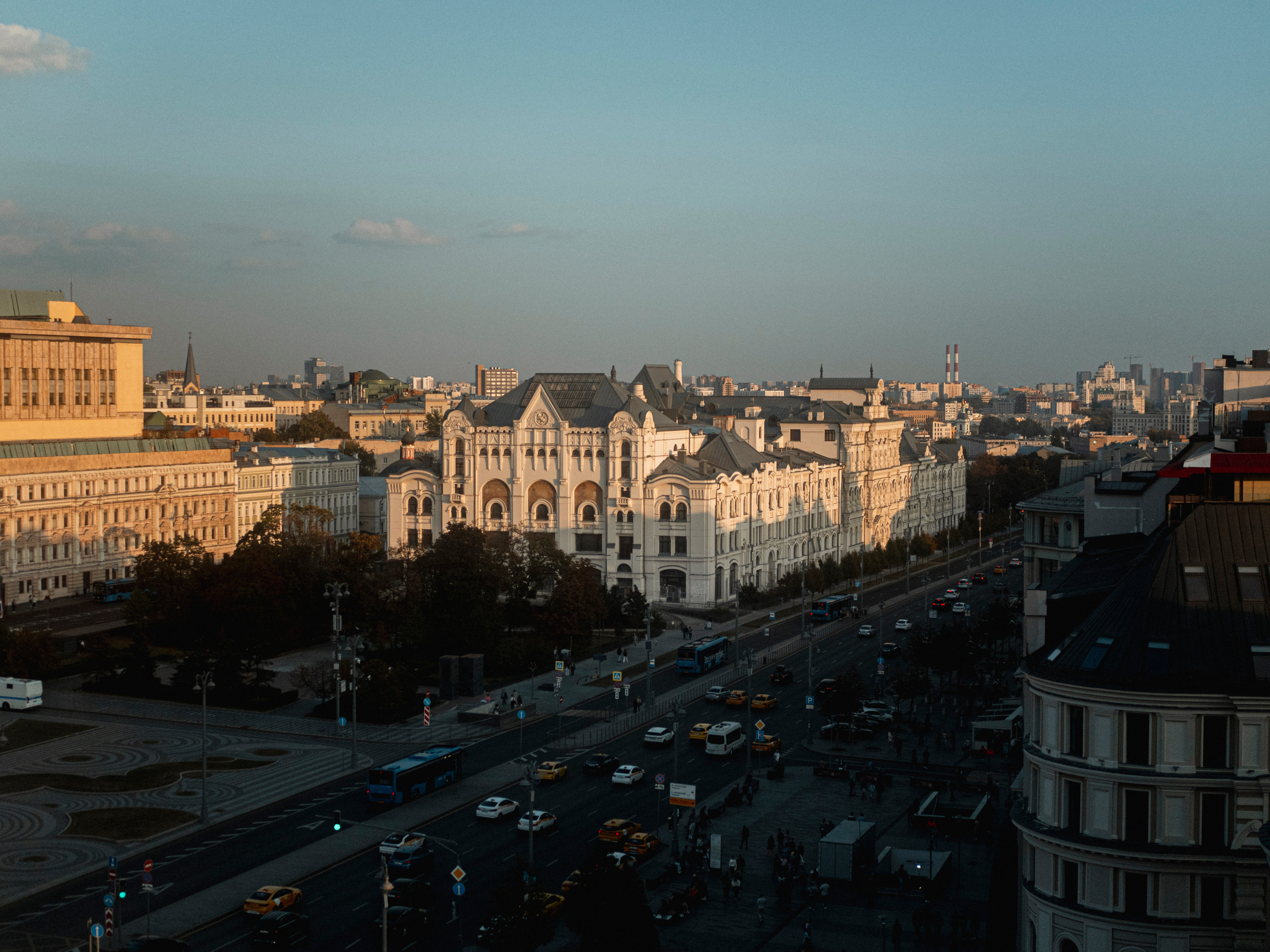 Вид со смотровой площадки Центрального Детского Мира. Семейный и детский фотограф на Лазурном Берегу
