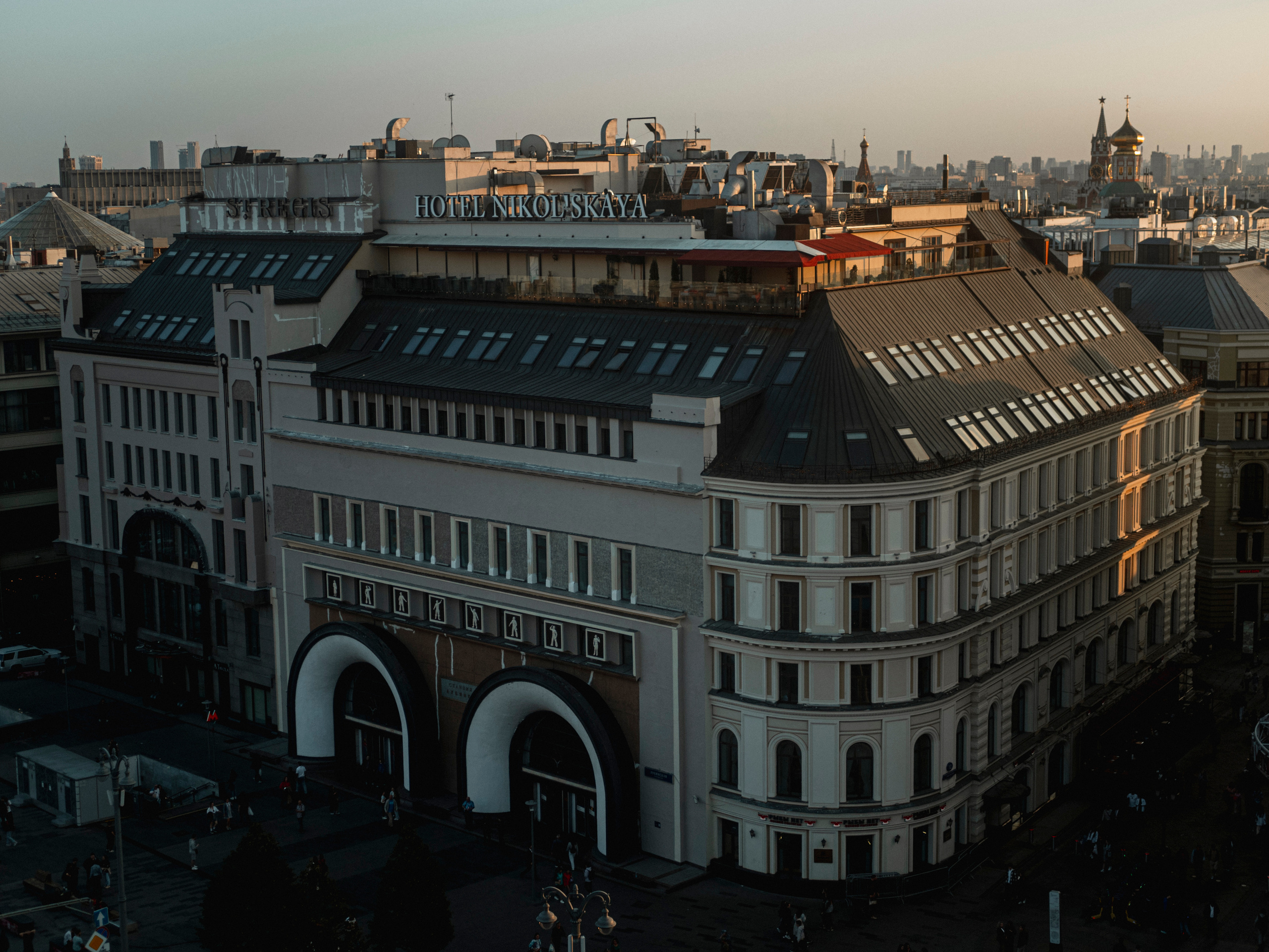 Вид со смотровой площадки Центрального Детского Мира. Семейный и детский фотограф на Лазурном Берегу
