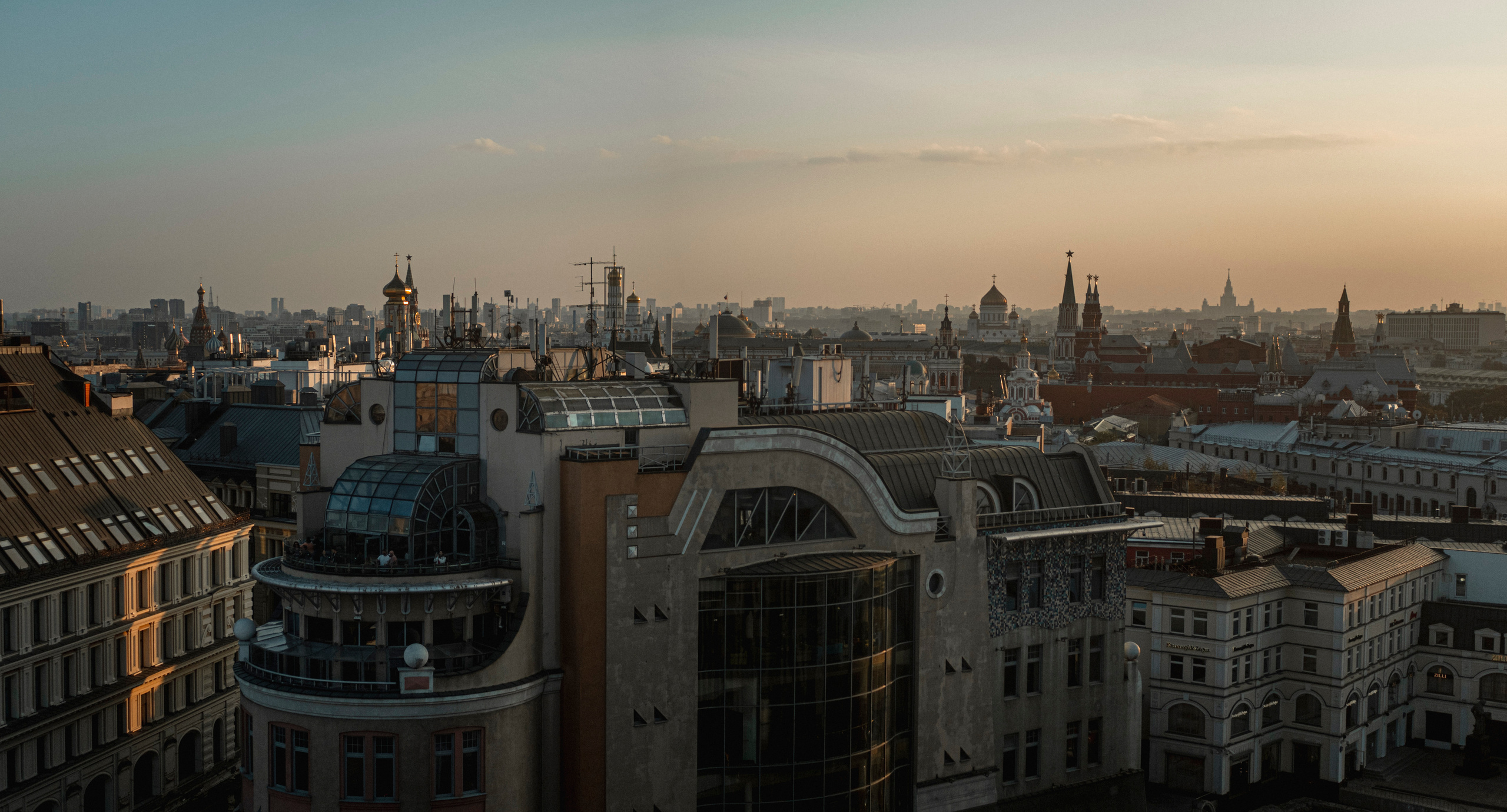 Вид со смотровой площадки Центрального Детского Мира. Семейный и детский фотограф на Лазурном Берегу