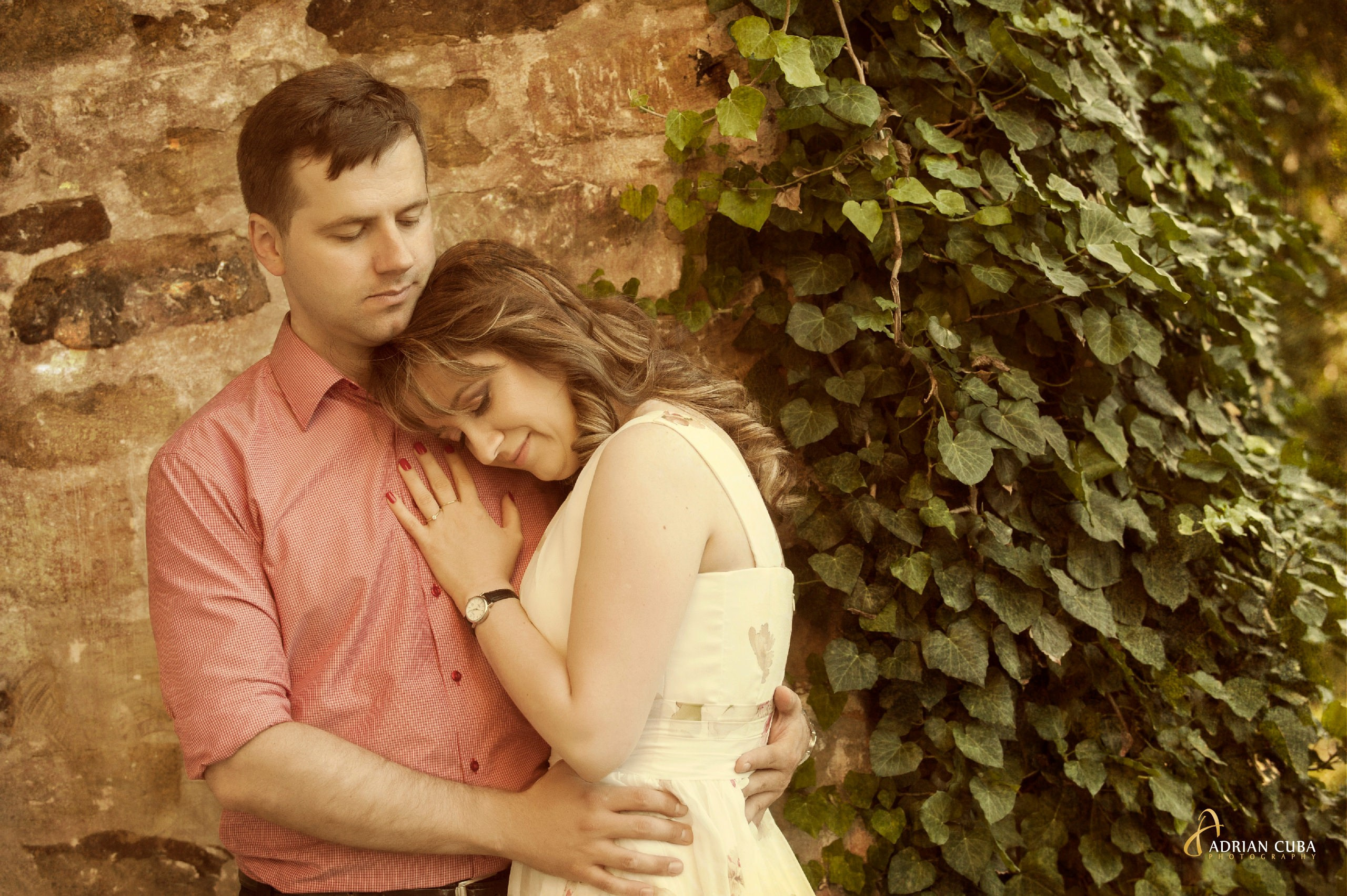 Sedinta foto Save the Date Iasi | Fotografie de logodna realizata de Adrian Cuba